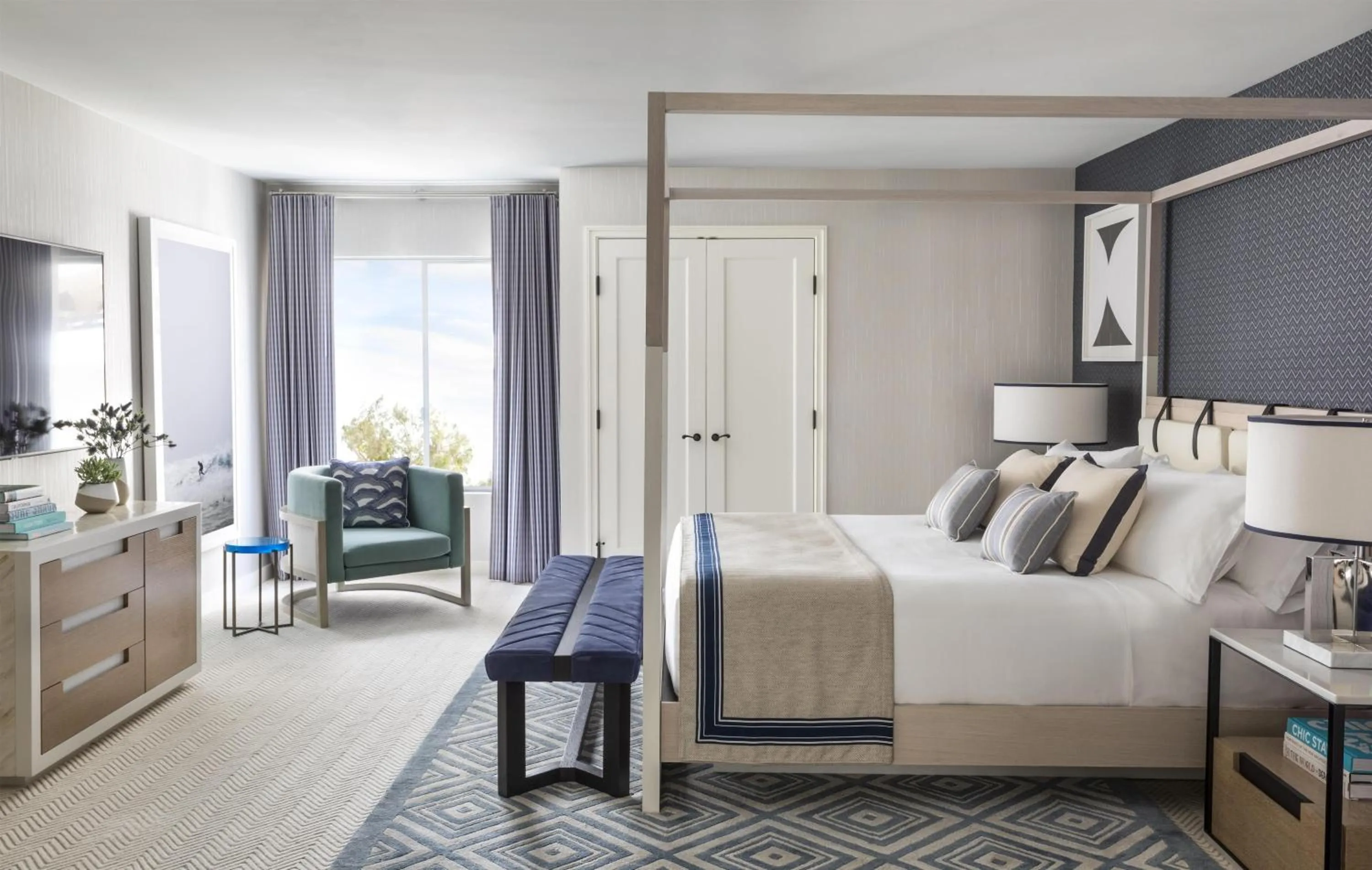 Bed in Oceana Santa Monica, LXR Hotels & Resorts