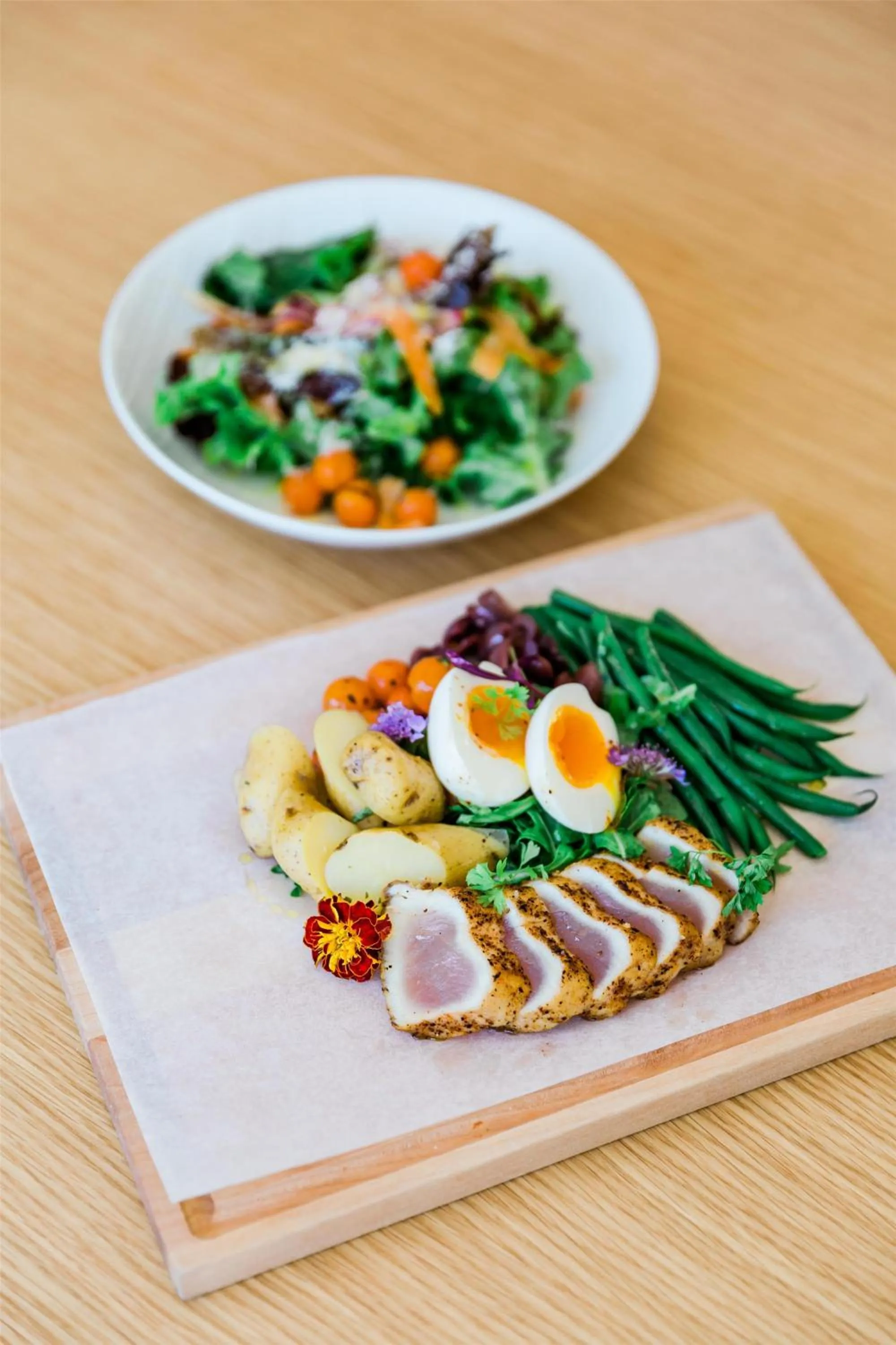 Dining area in Oceana Santa Monica, LXR Hotels & Resorts