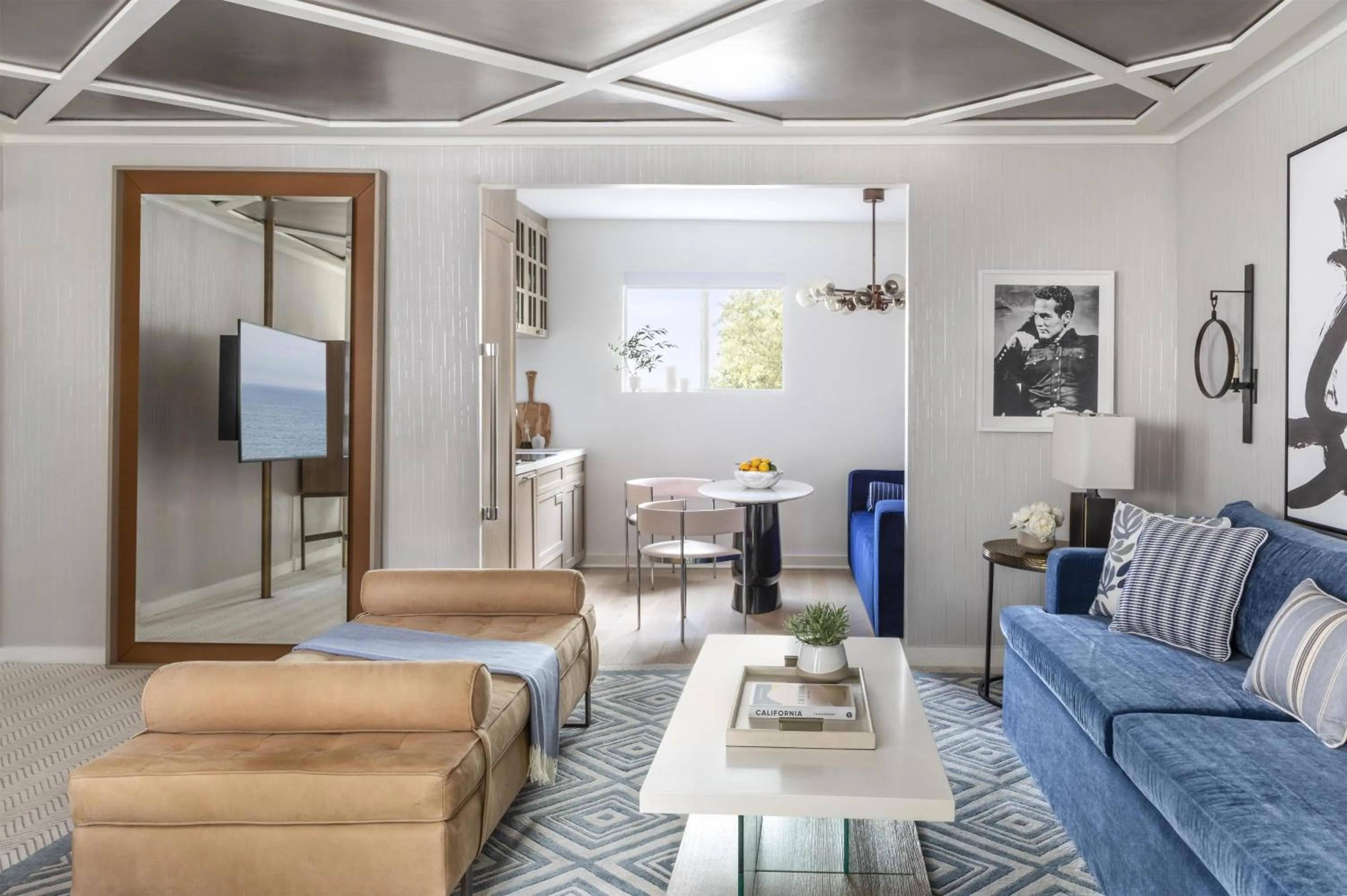 Living room in Oceana Santa Monica, LXR Hotels & Resorts