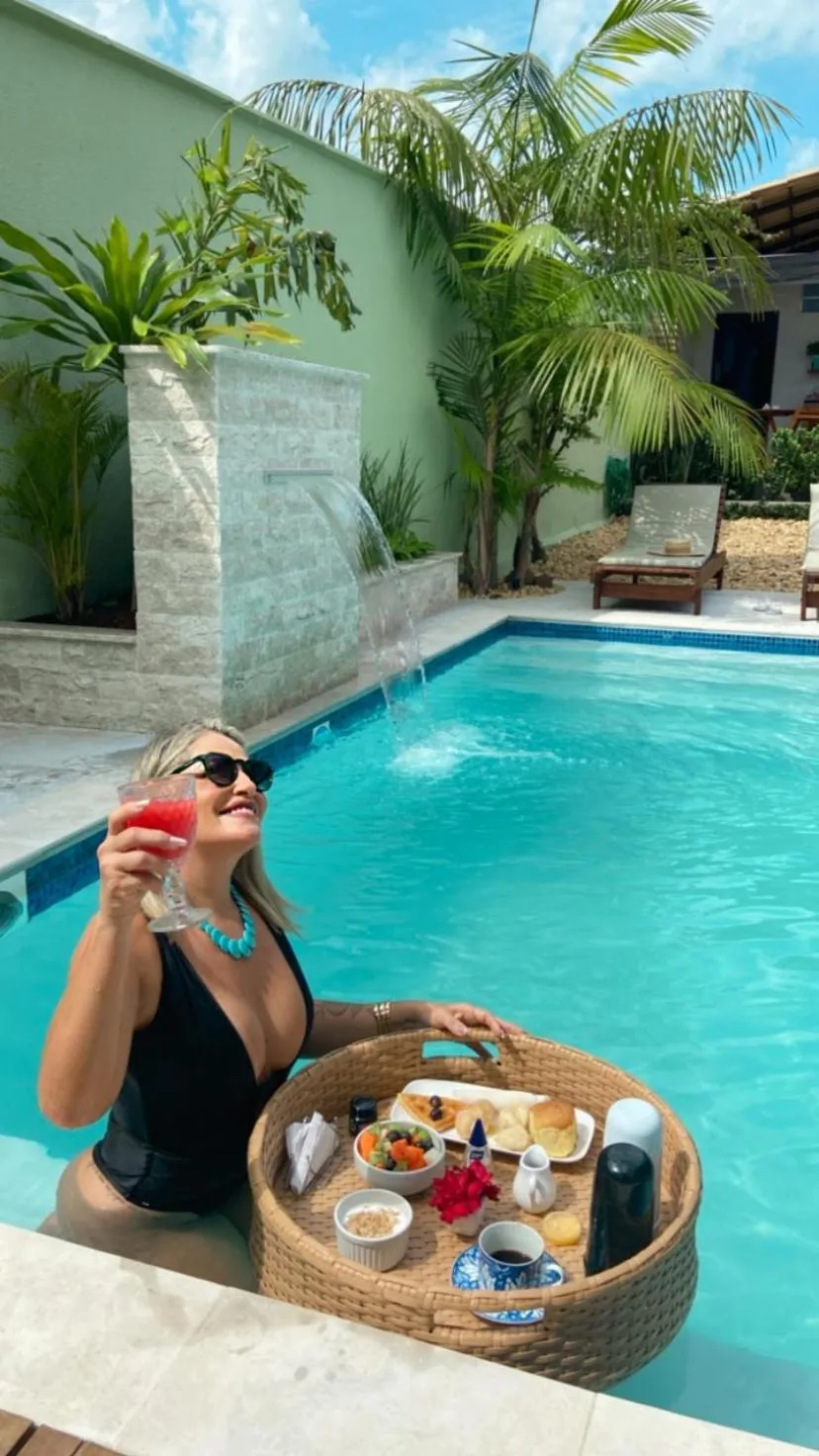 Swimming pool in Pousada Maktub