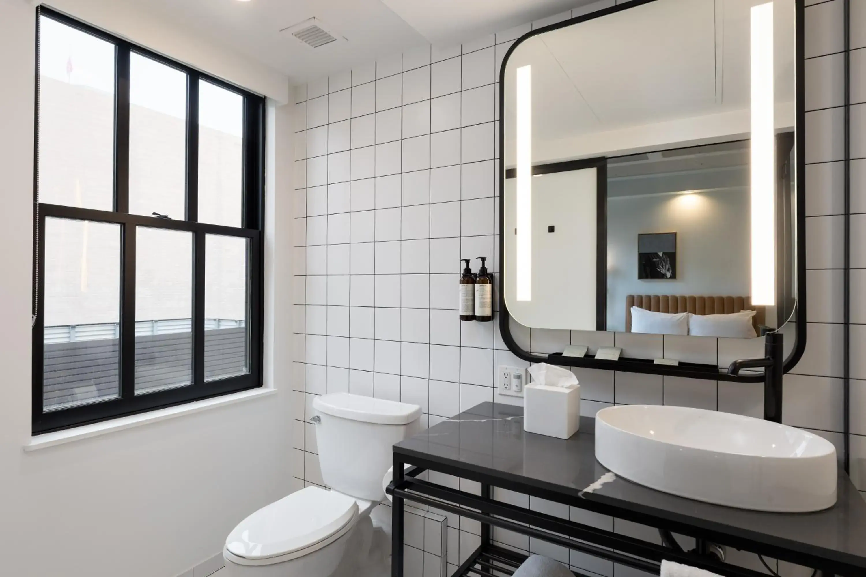 Small Queen in The Guild Hotel San Diego Downtown, Marriott Tribute Portfolio Small Queen in The Guild Hotel San Diego Downtown, Marriott Tribute Portfolio