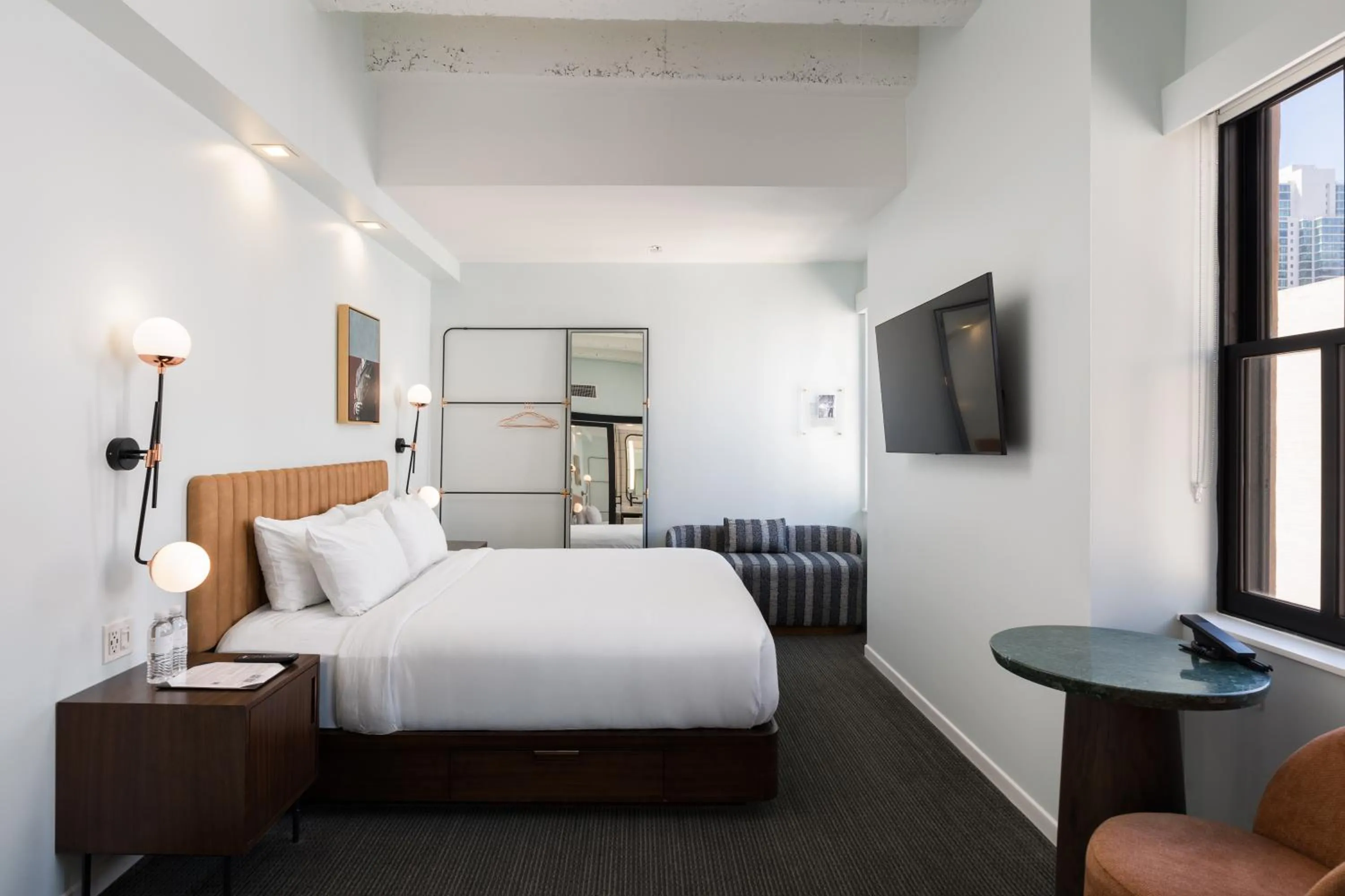 Bed in The Guild Hotel, San Diego Downtown, a Marriott Tribute Portfolio Hotel