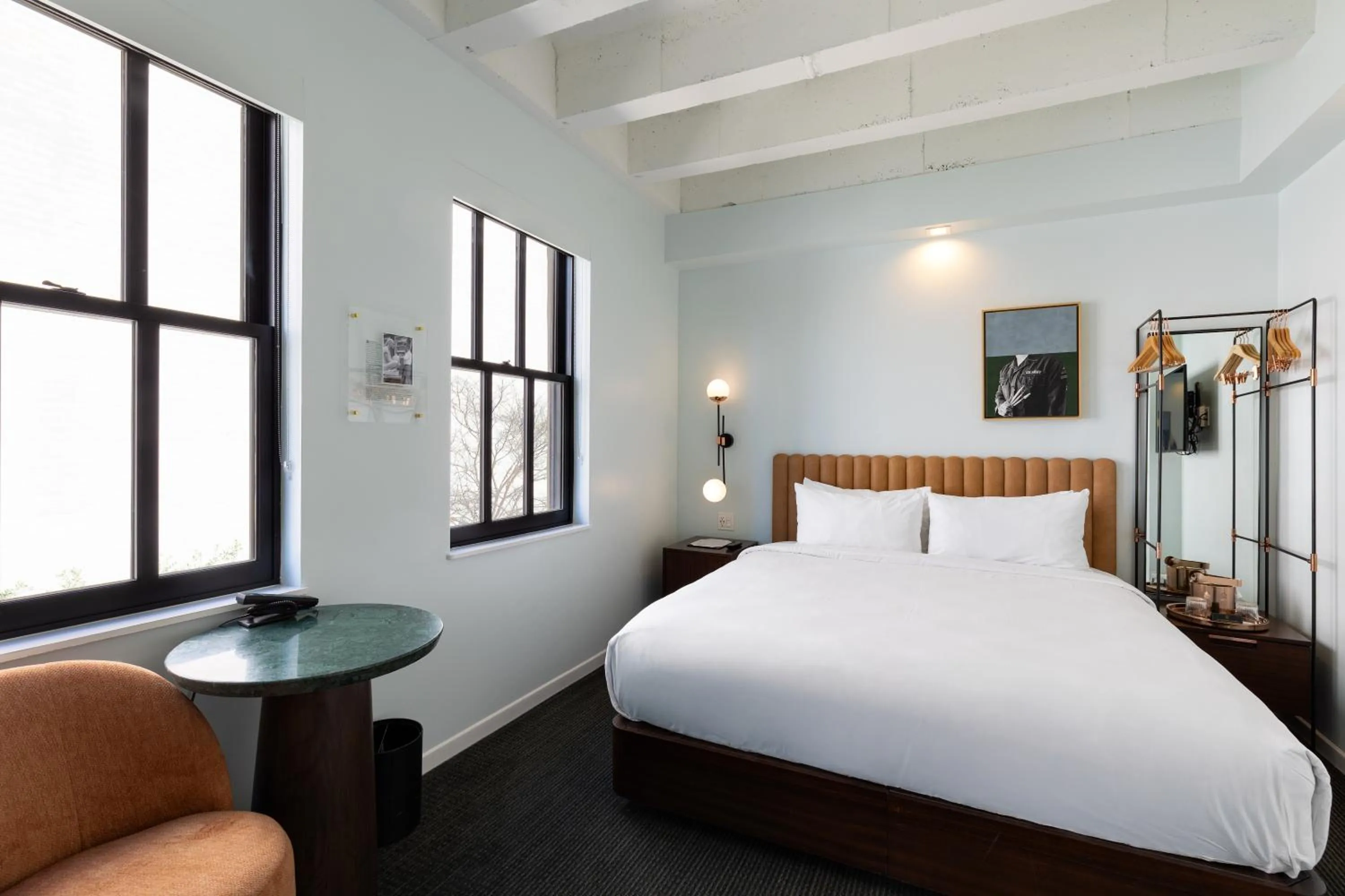 Bed in The Guild Hotel, San Diego Downtown, a Marriott Tribute Portfolio Hotel