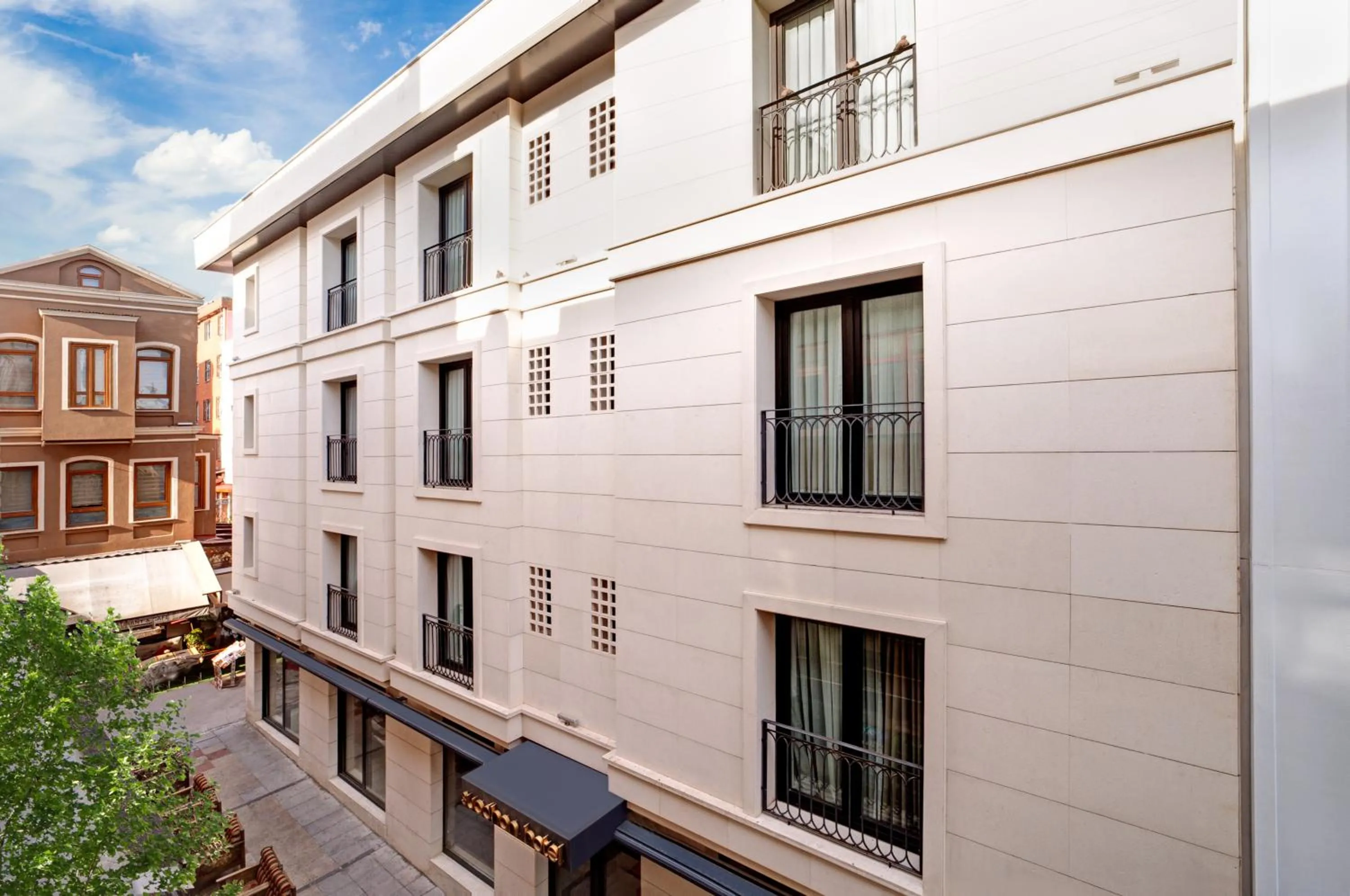 Property building in Suadhan Hotel