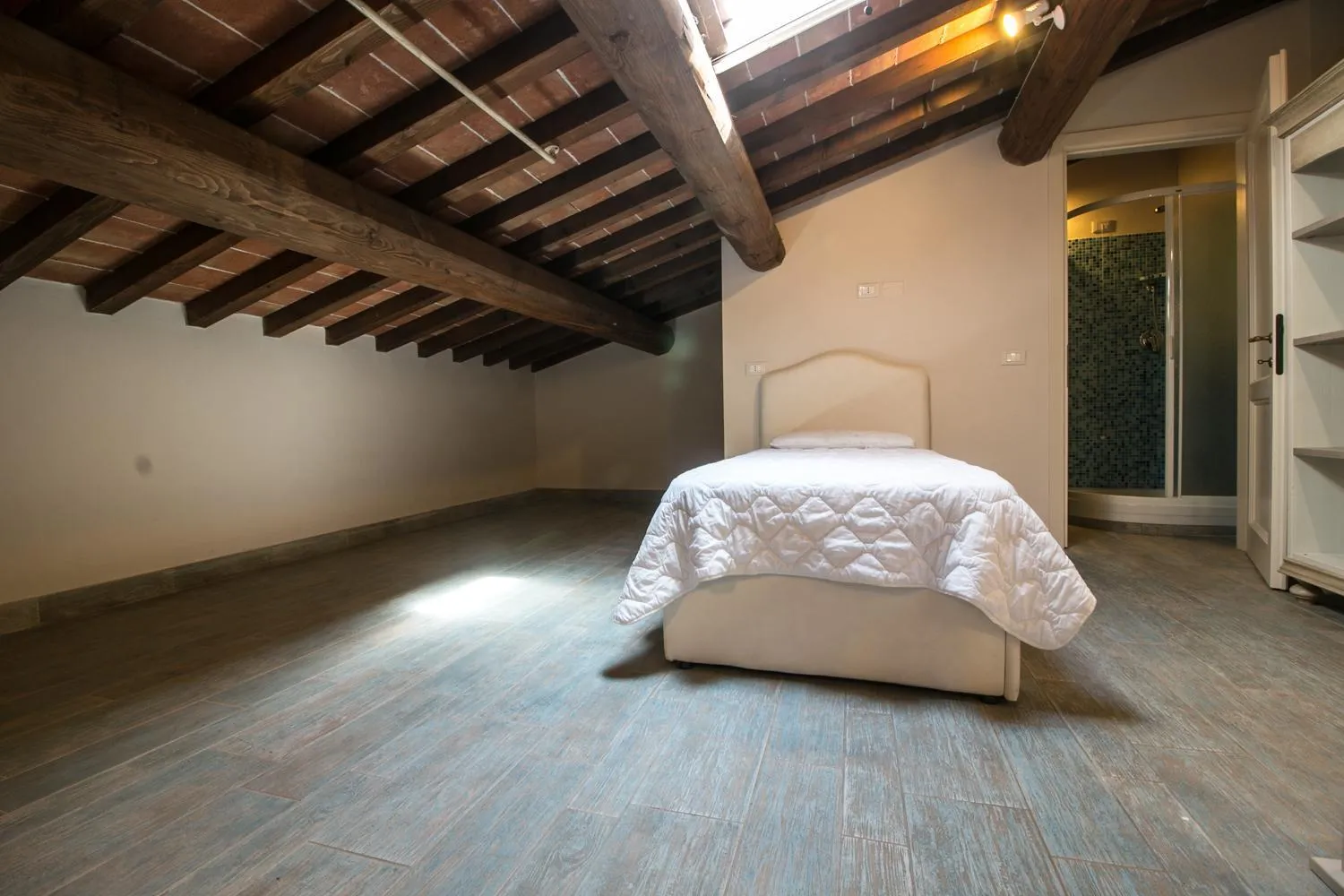 Bed in Fattoria Palazzeta - Pet & Family Friendly