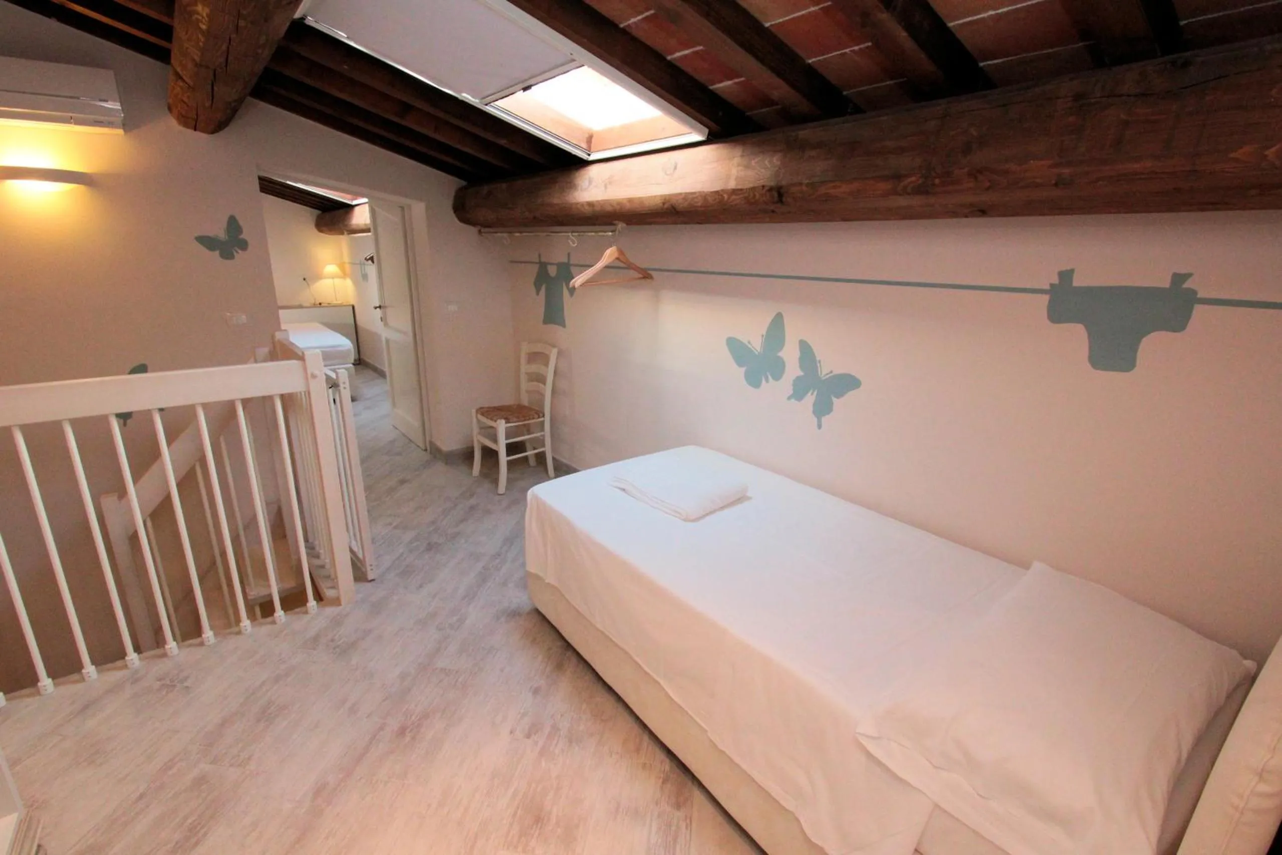 Bed in Fattoria Palazzeta - Pet & Family Friendly