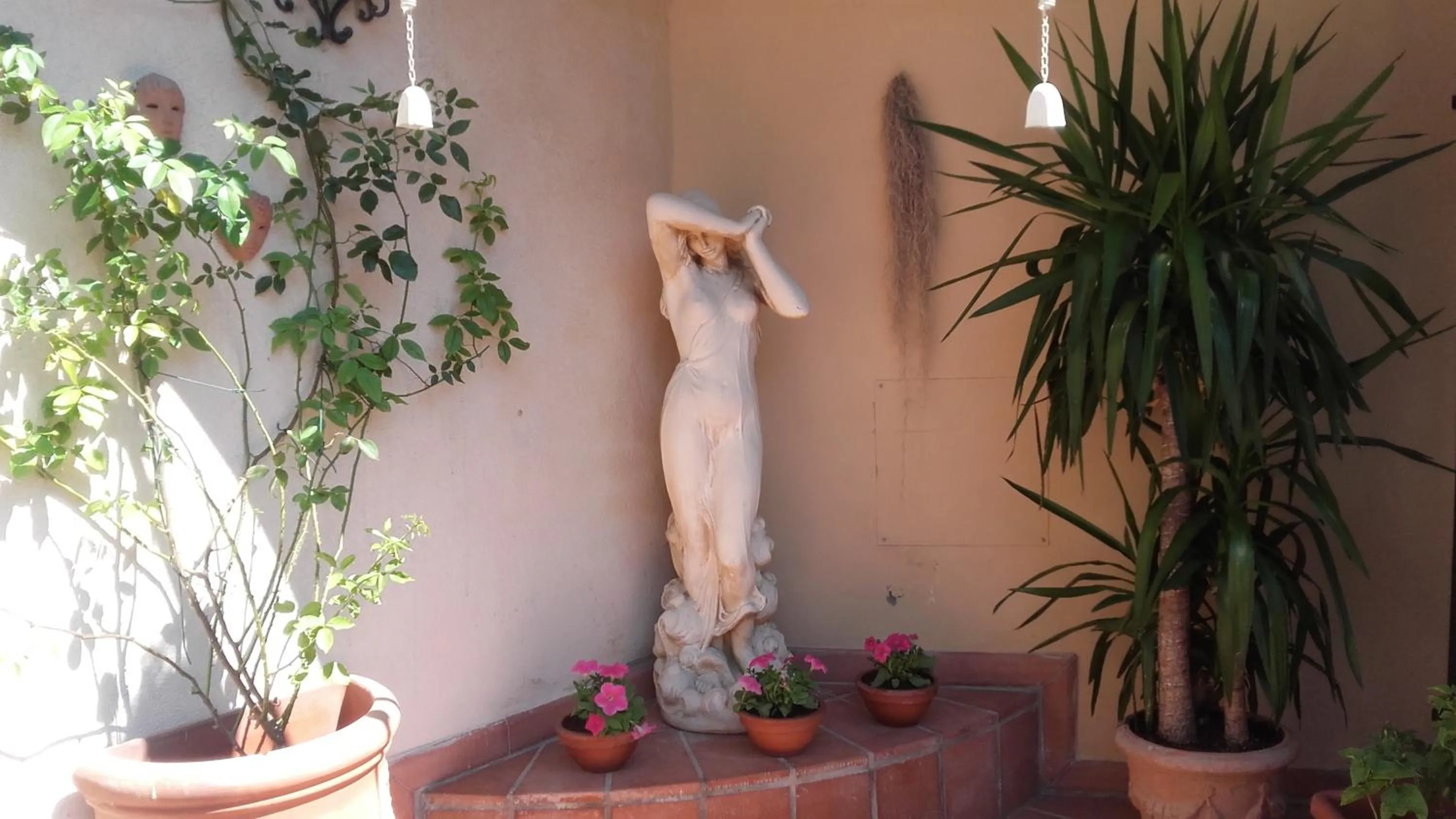 Facade/entrance in La Luna