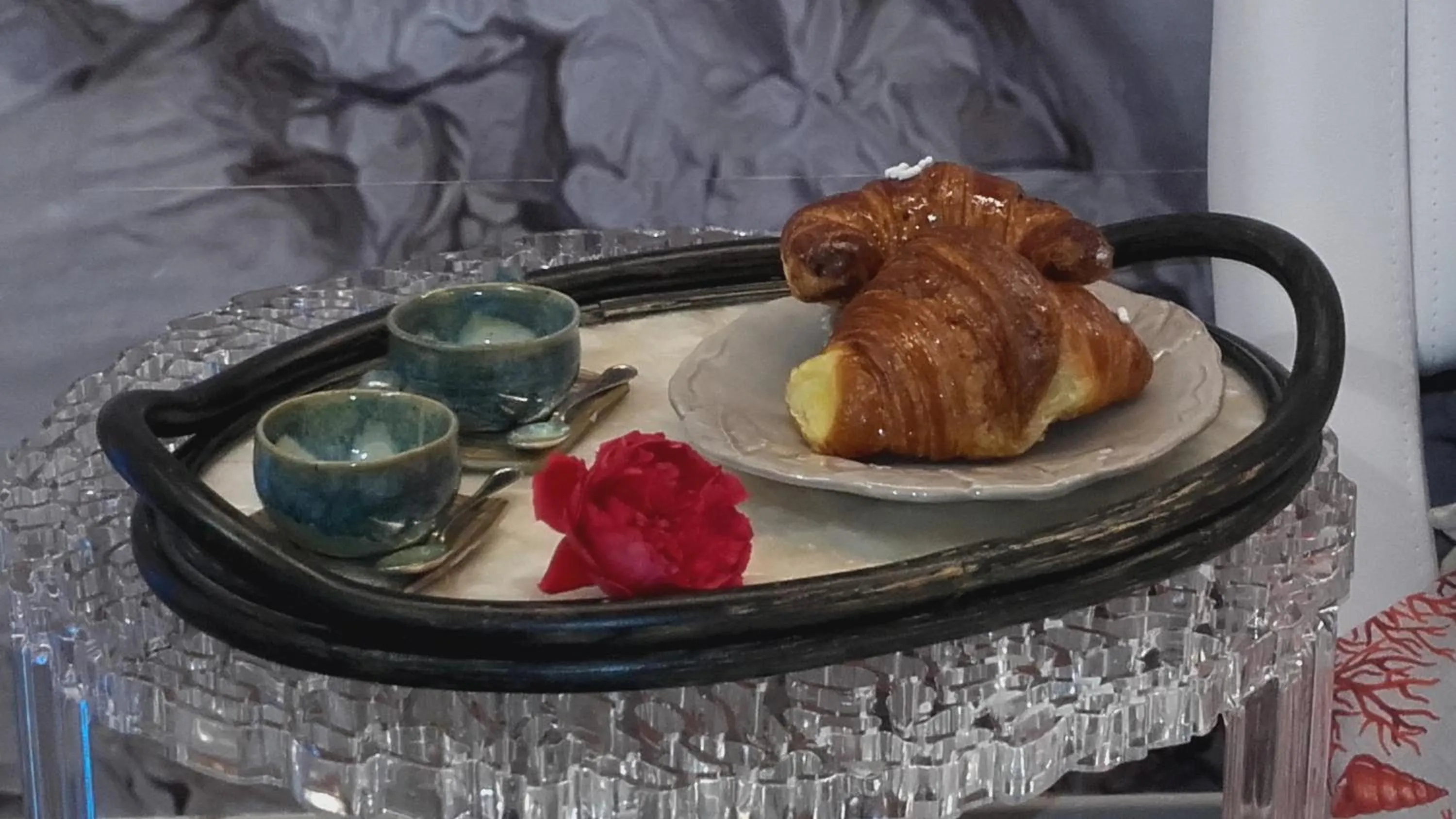 Italian breakfast in La Luna