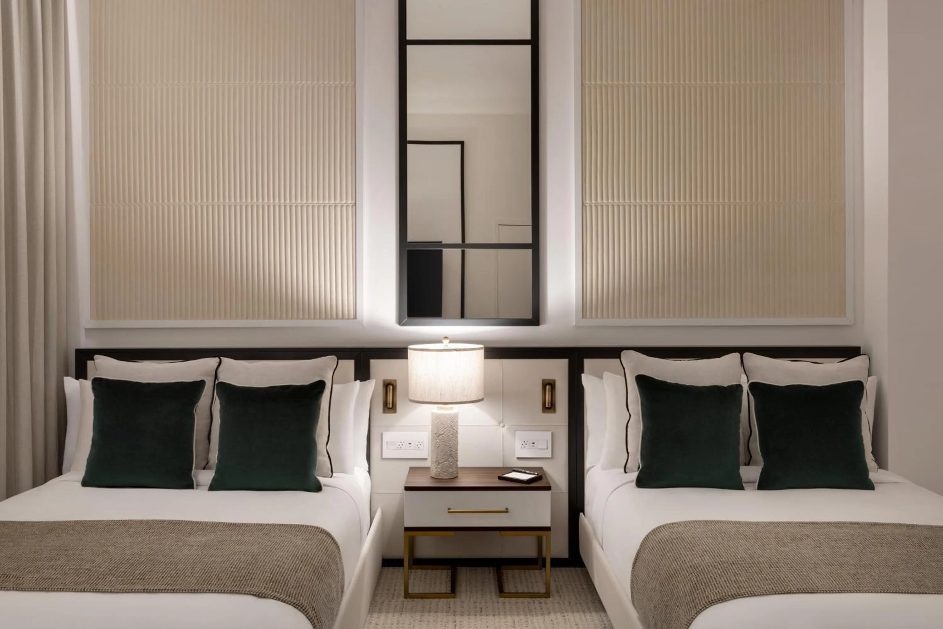 Bed in The Chemists Club Hotel