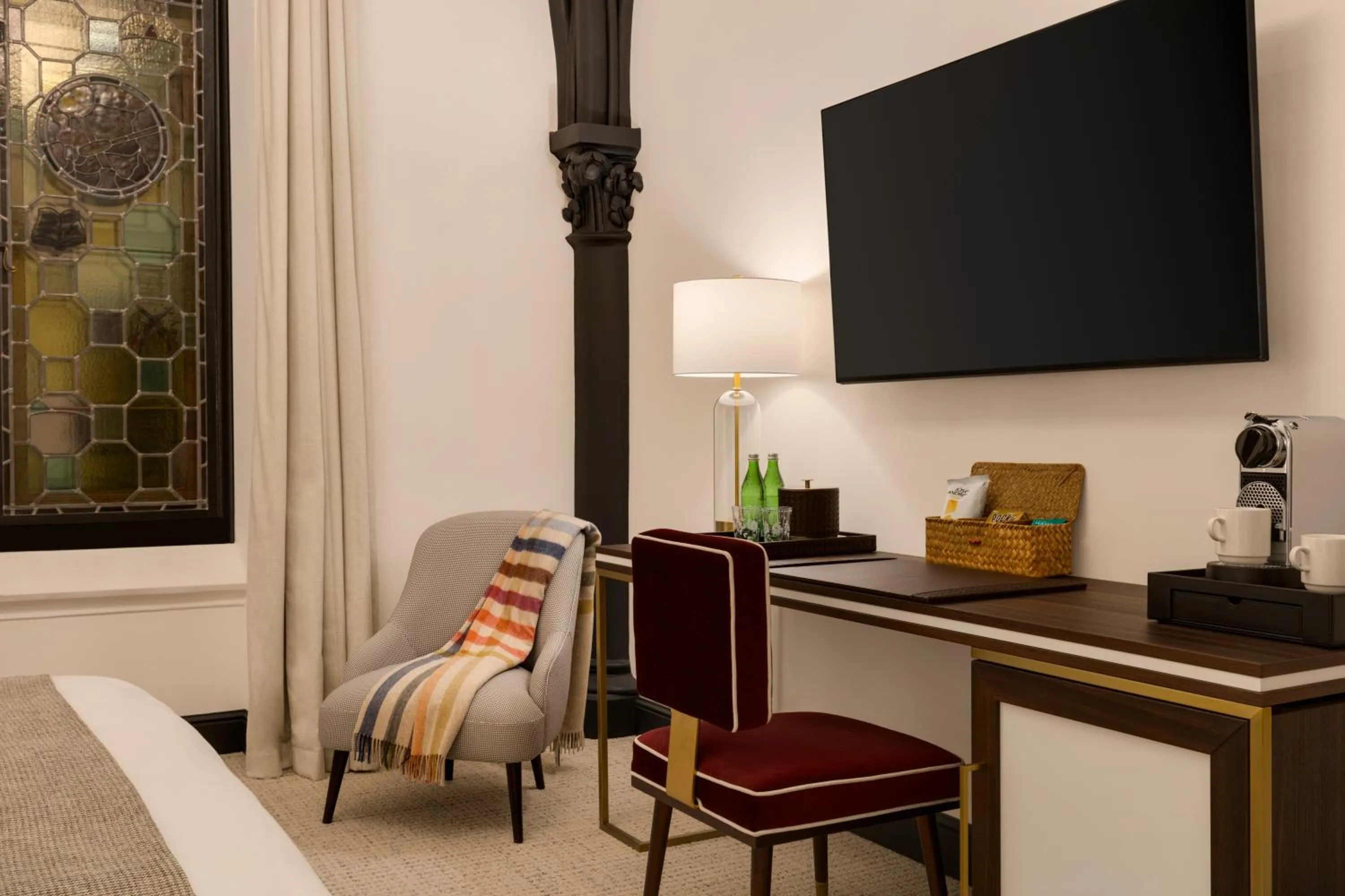 TV and multimedia in The Chemists Club Hotel