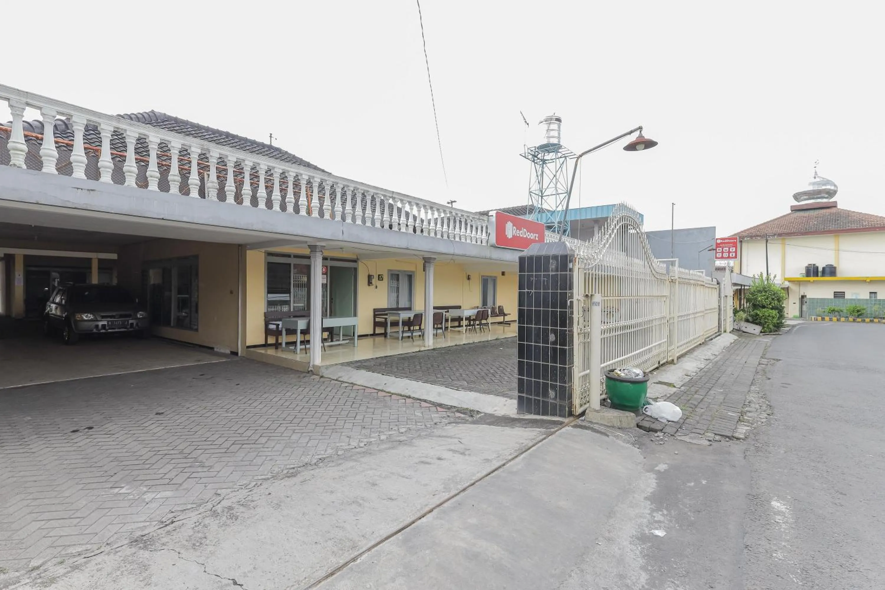 Property building in RedDoorz at CBR Residence Blimbing