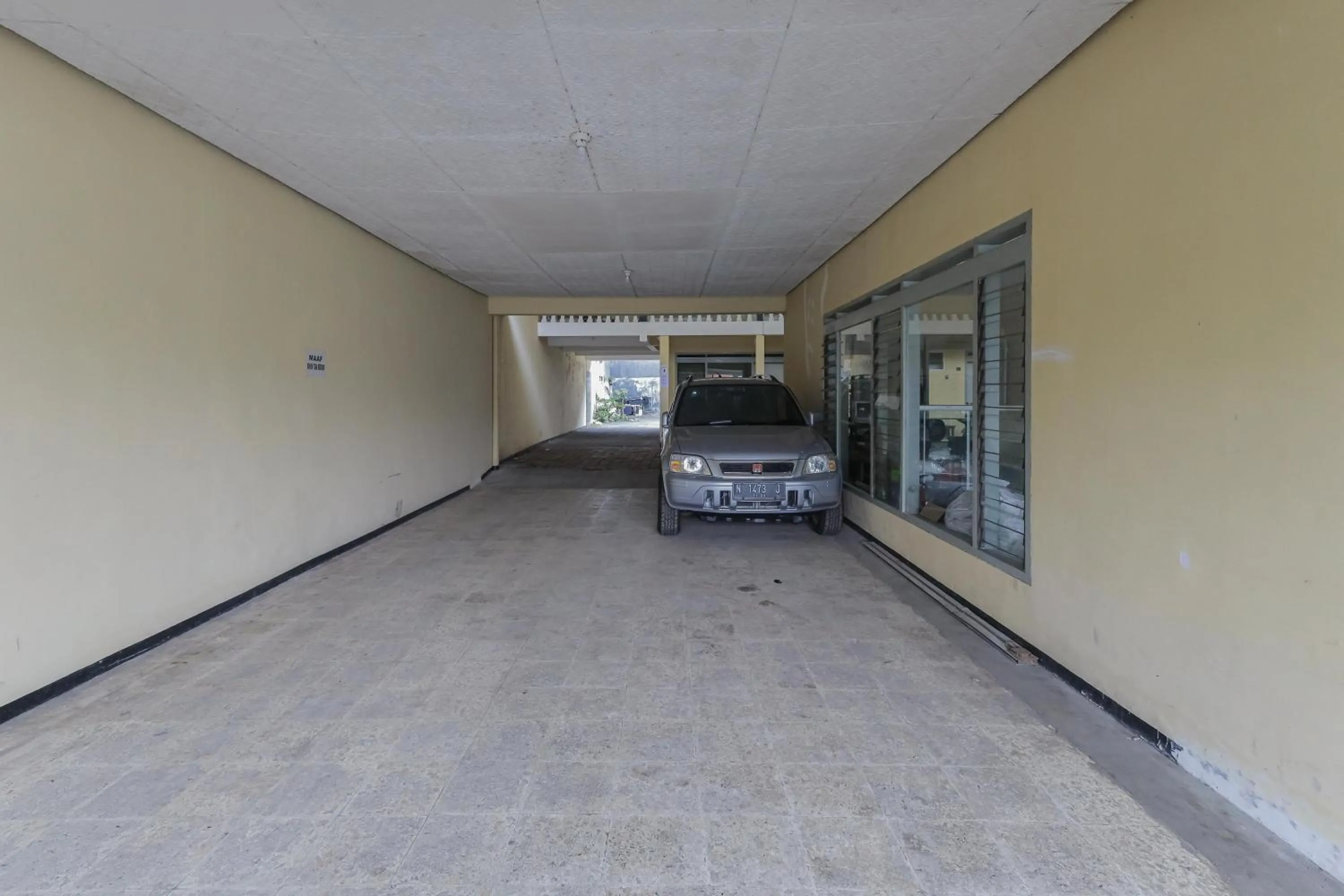 Parking in RedDoorz at CBR Residence Blimbing