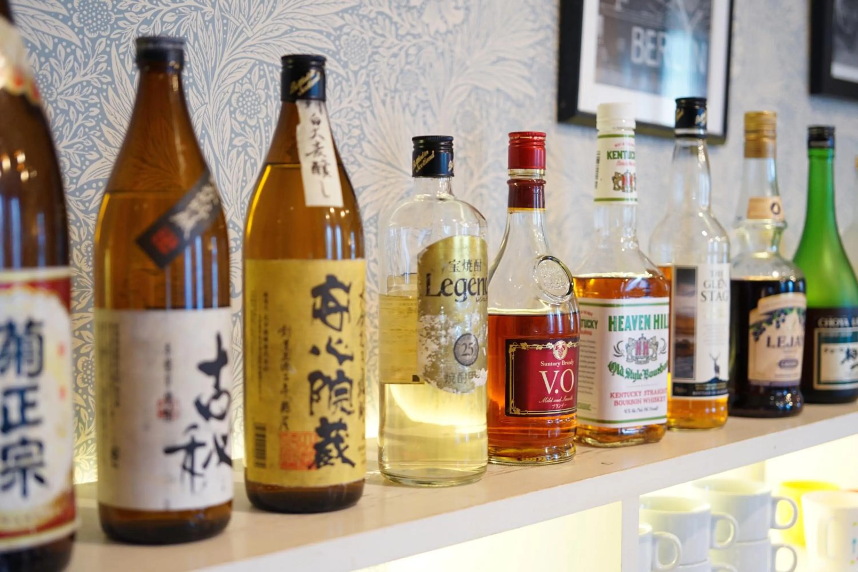 Communal lounge/ TV room in Hotel Dorf Shizuoka