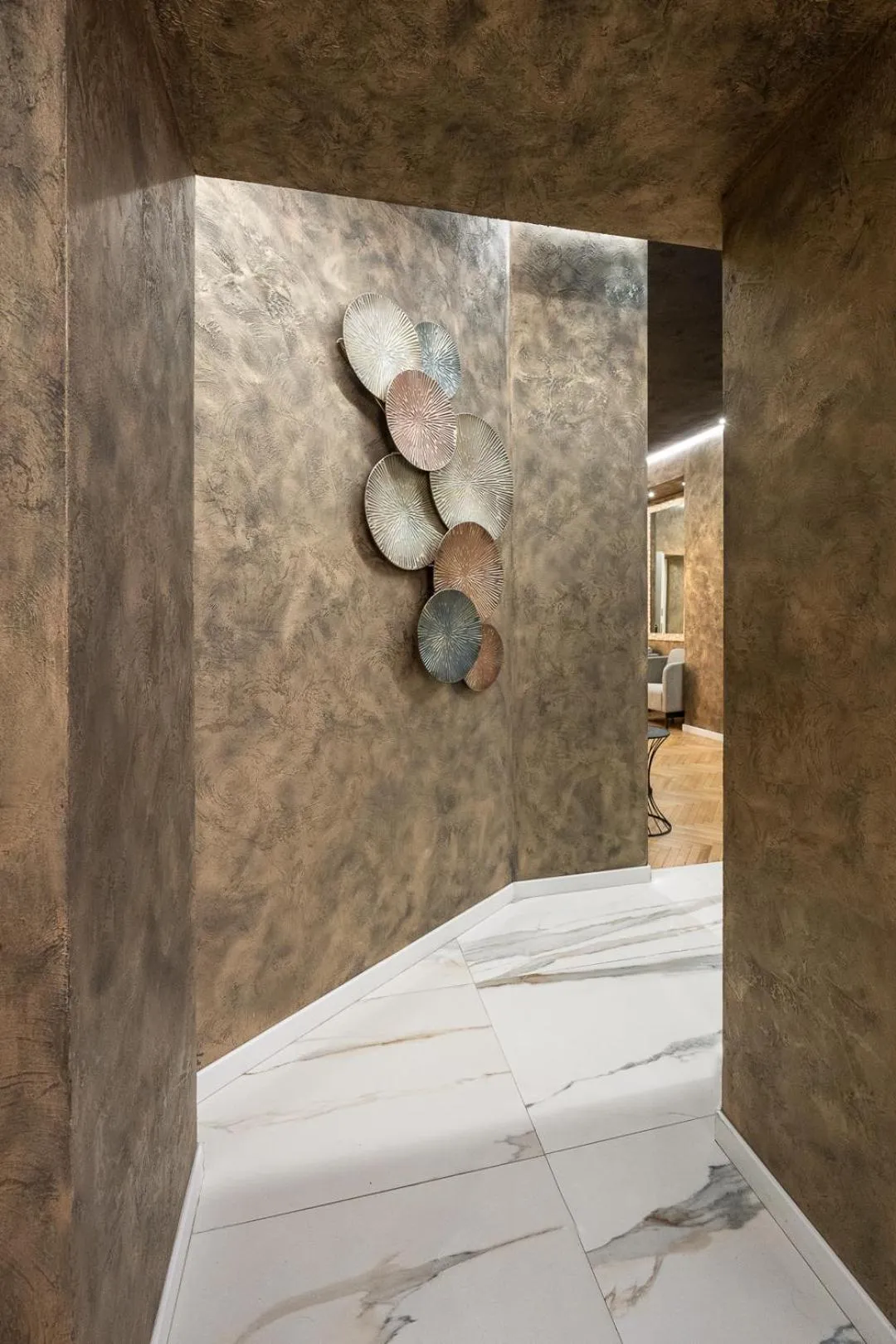 Communal lounge/ TV room in Hotel Caravita