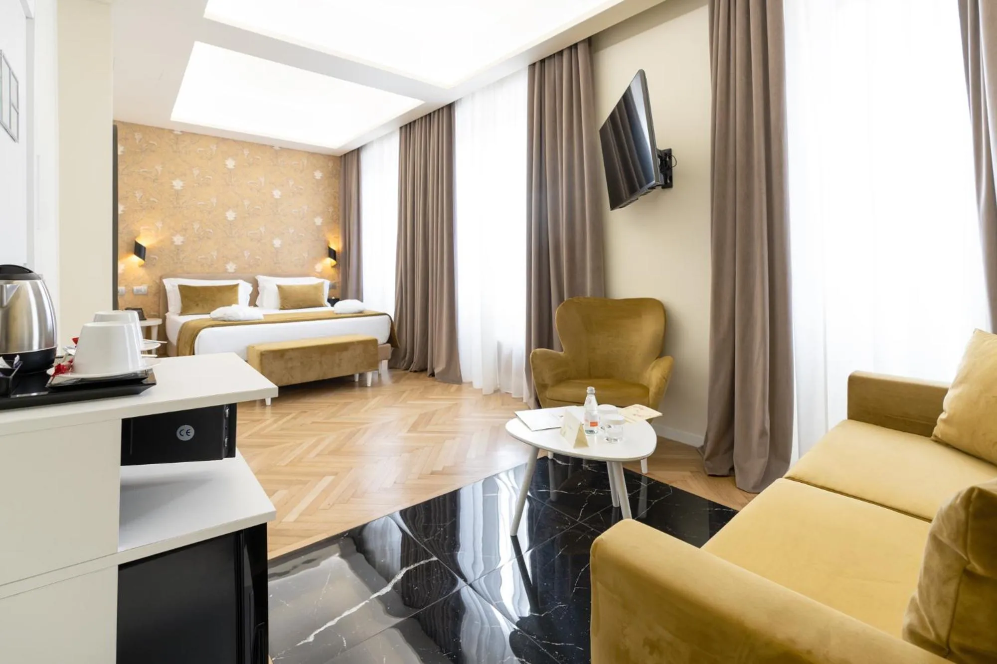 Bedroom, Bed in Hotel Caravita