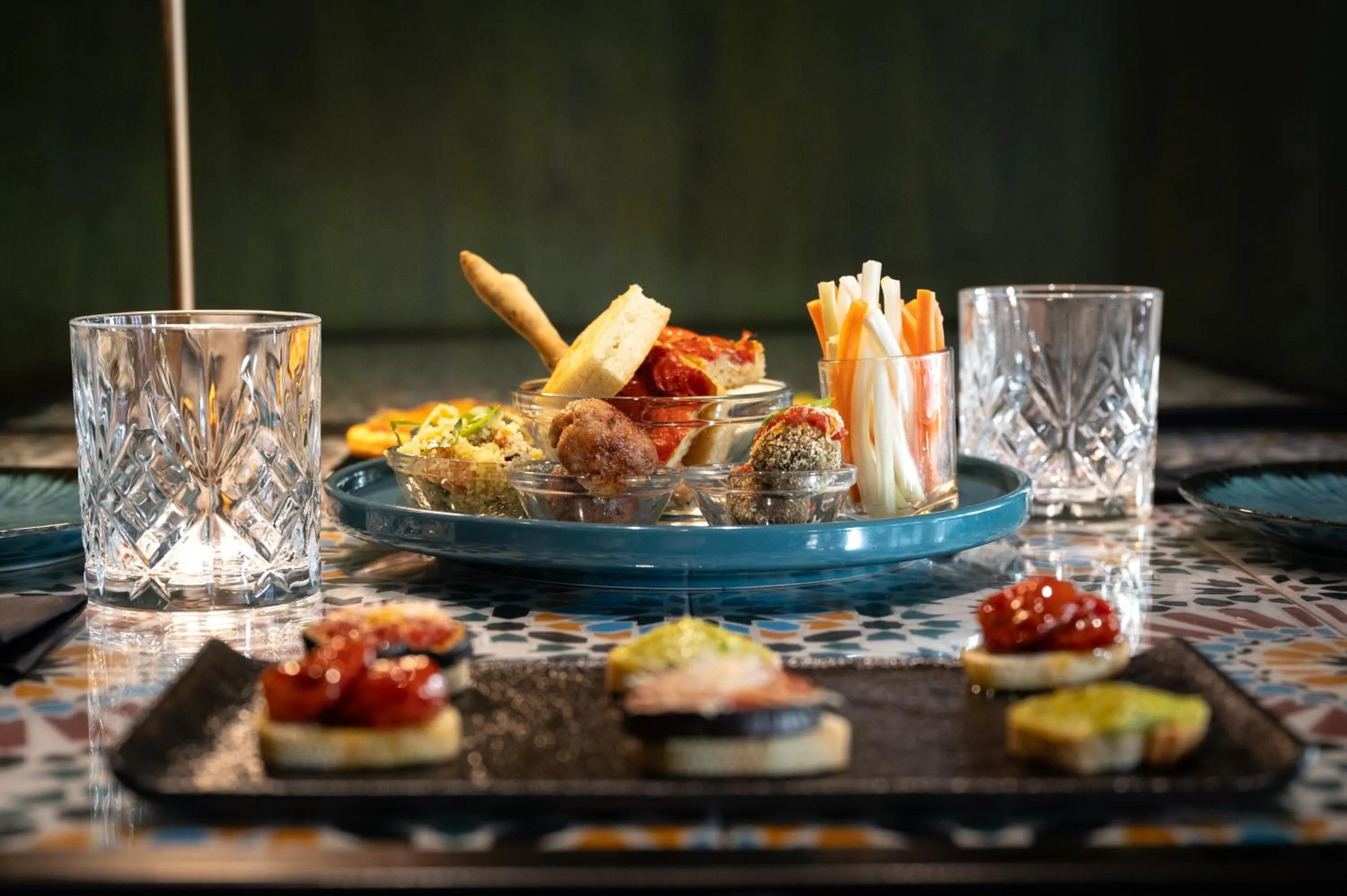 Restaurant/places to eat in Hotel Caravita