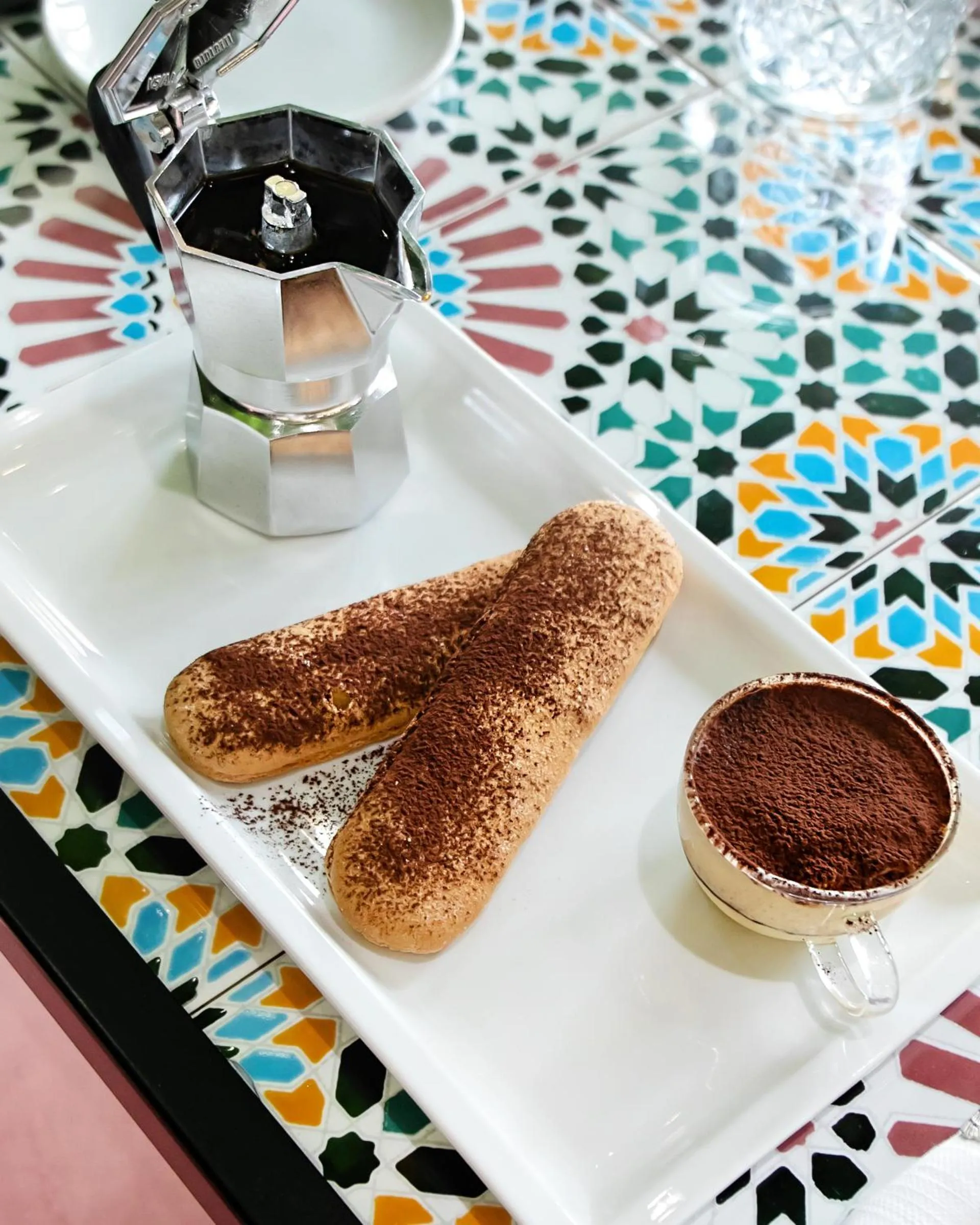 Restaurant/places to eat in Hotel Caravita