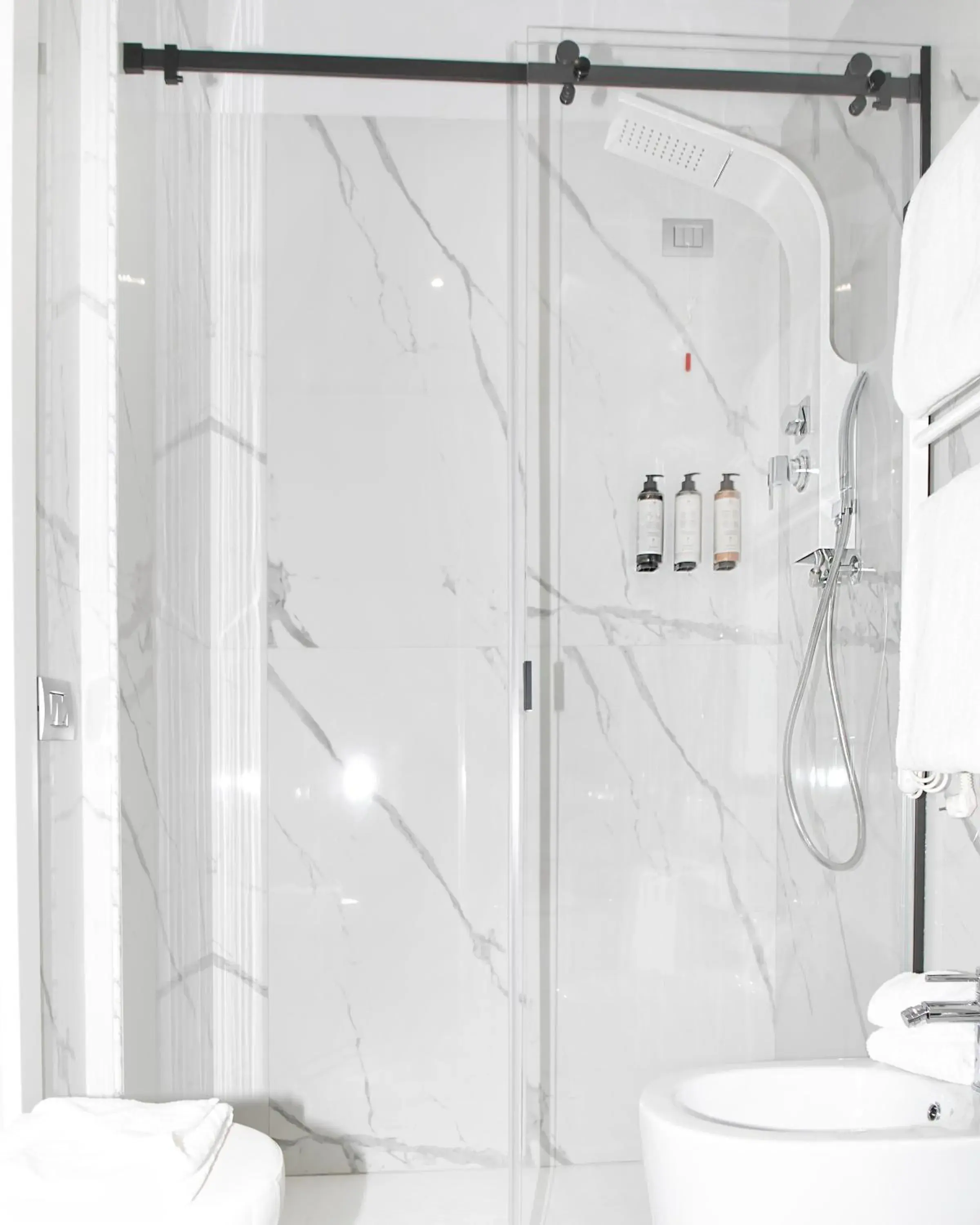 Deluxe Double Room in Hotel Caravita Deluxe Double Room in Hotel Caravita