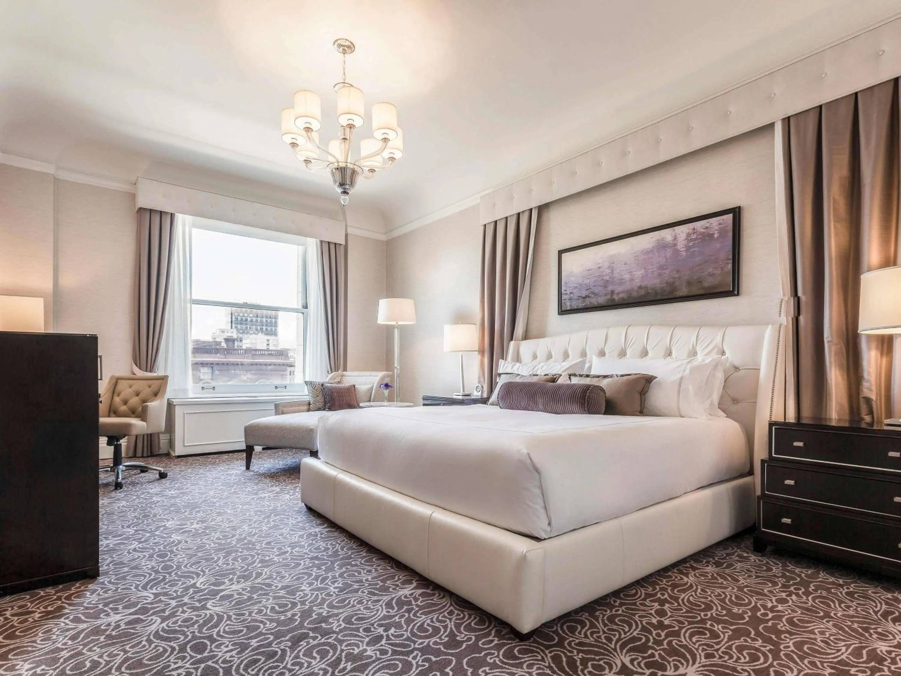 Bedroom, Bed in Fairmont San Francisco