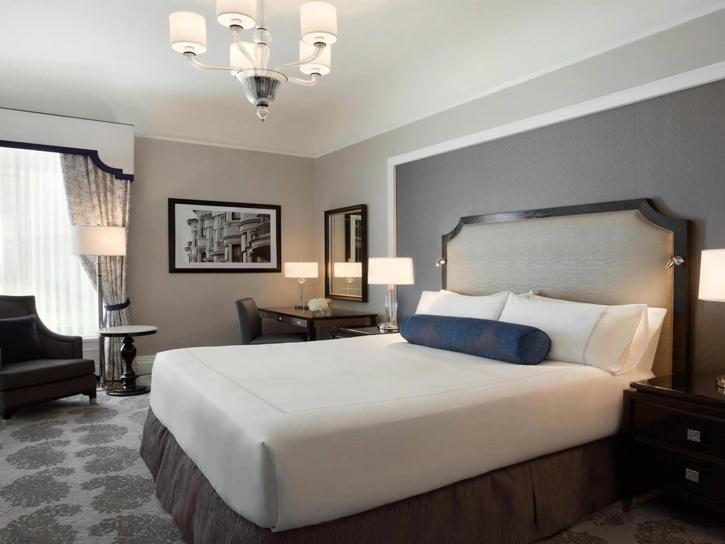 Bedroom, Bed in Fairmont San Francisco