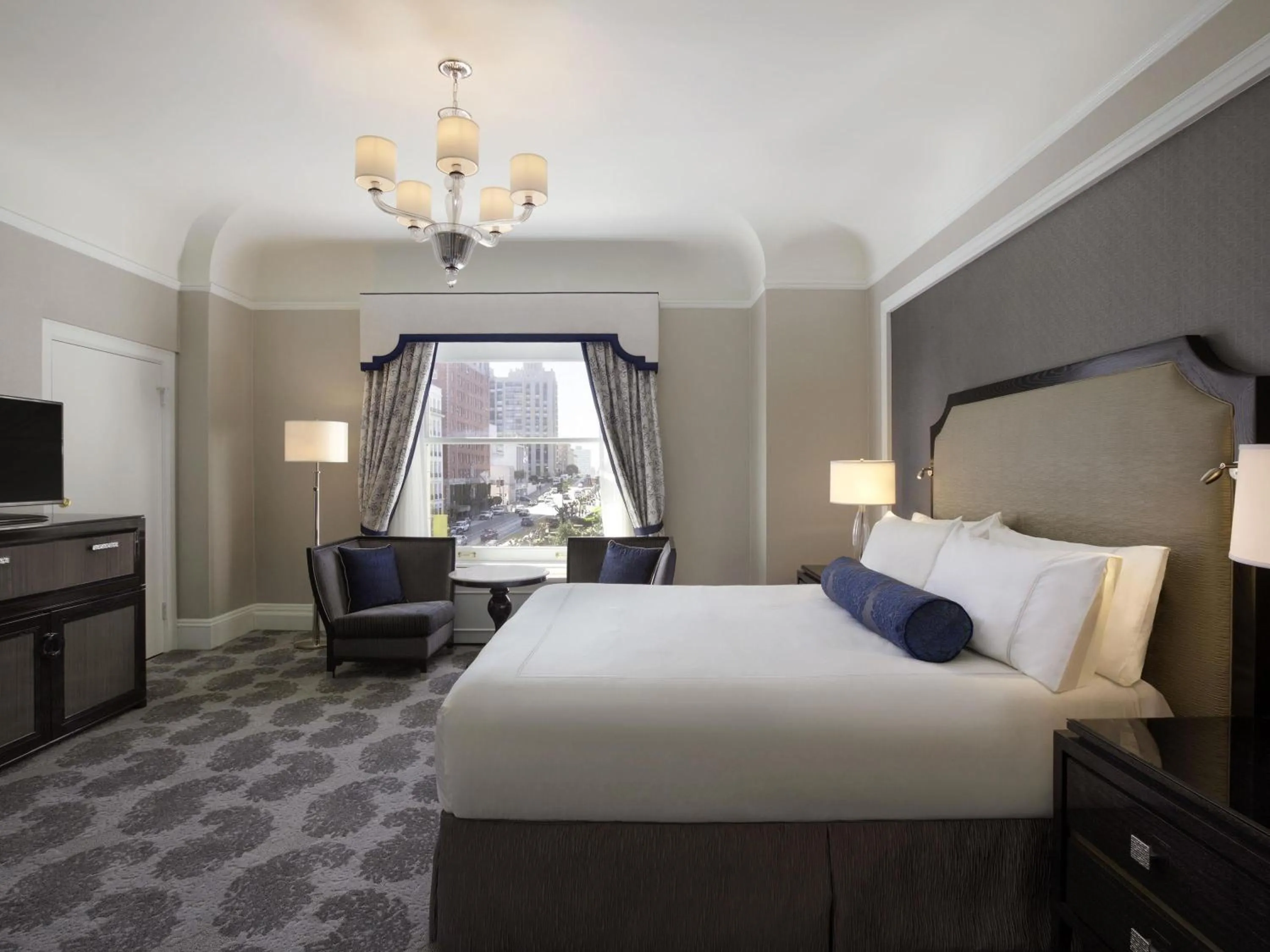 Bedroom, Bed in Fairmont San Francisco