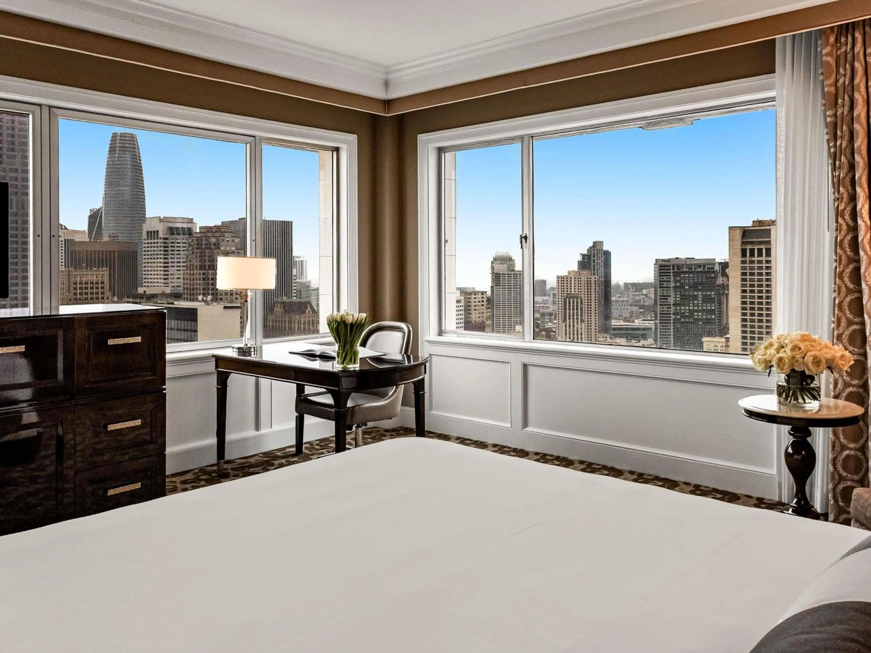 Bedroom, Bed in Fairmont San Francisco