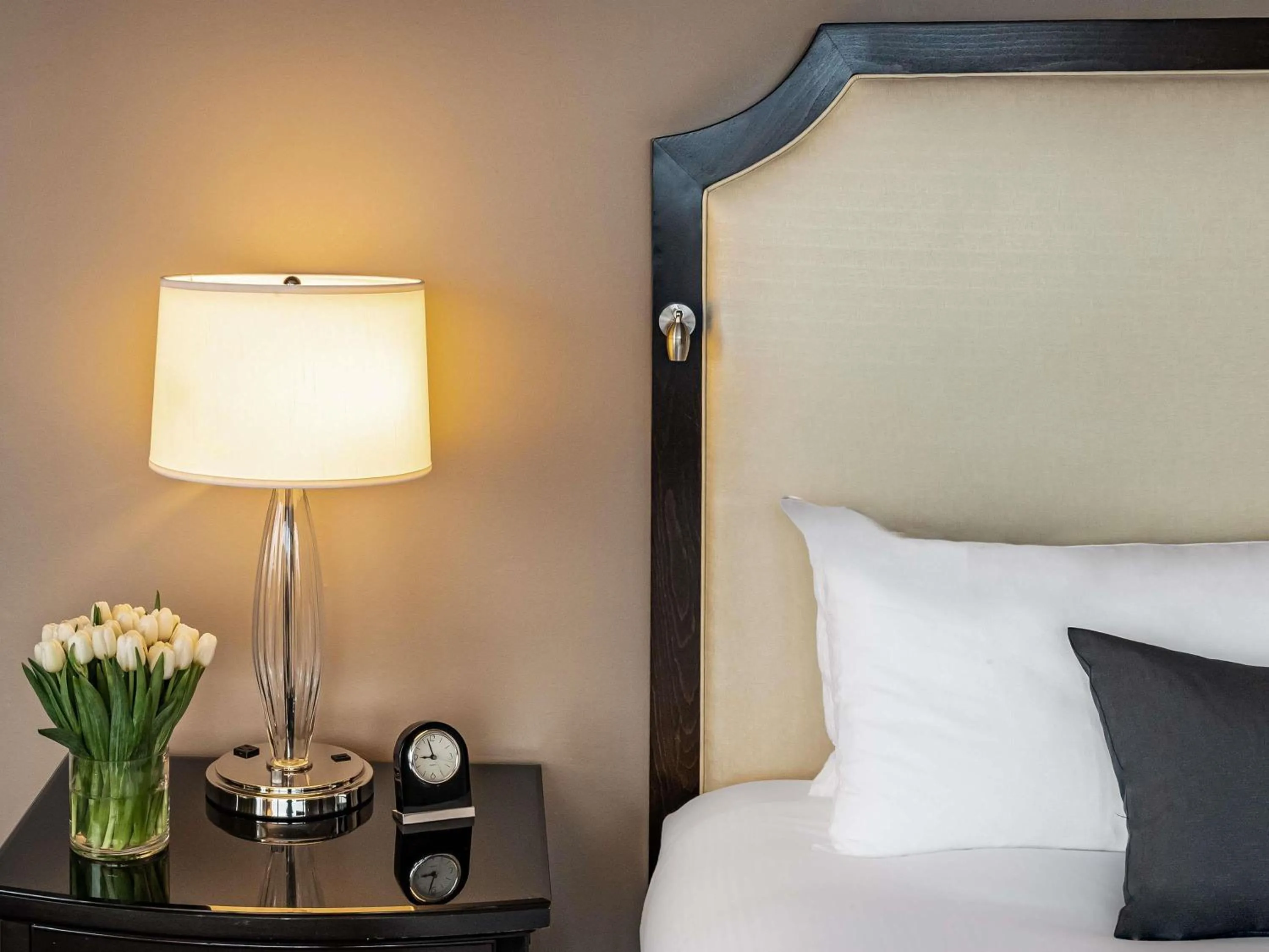 Bedroom, Bed in Fairmont San Francisco