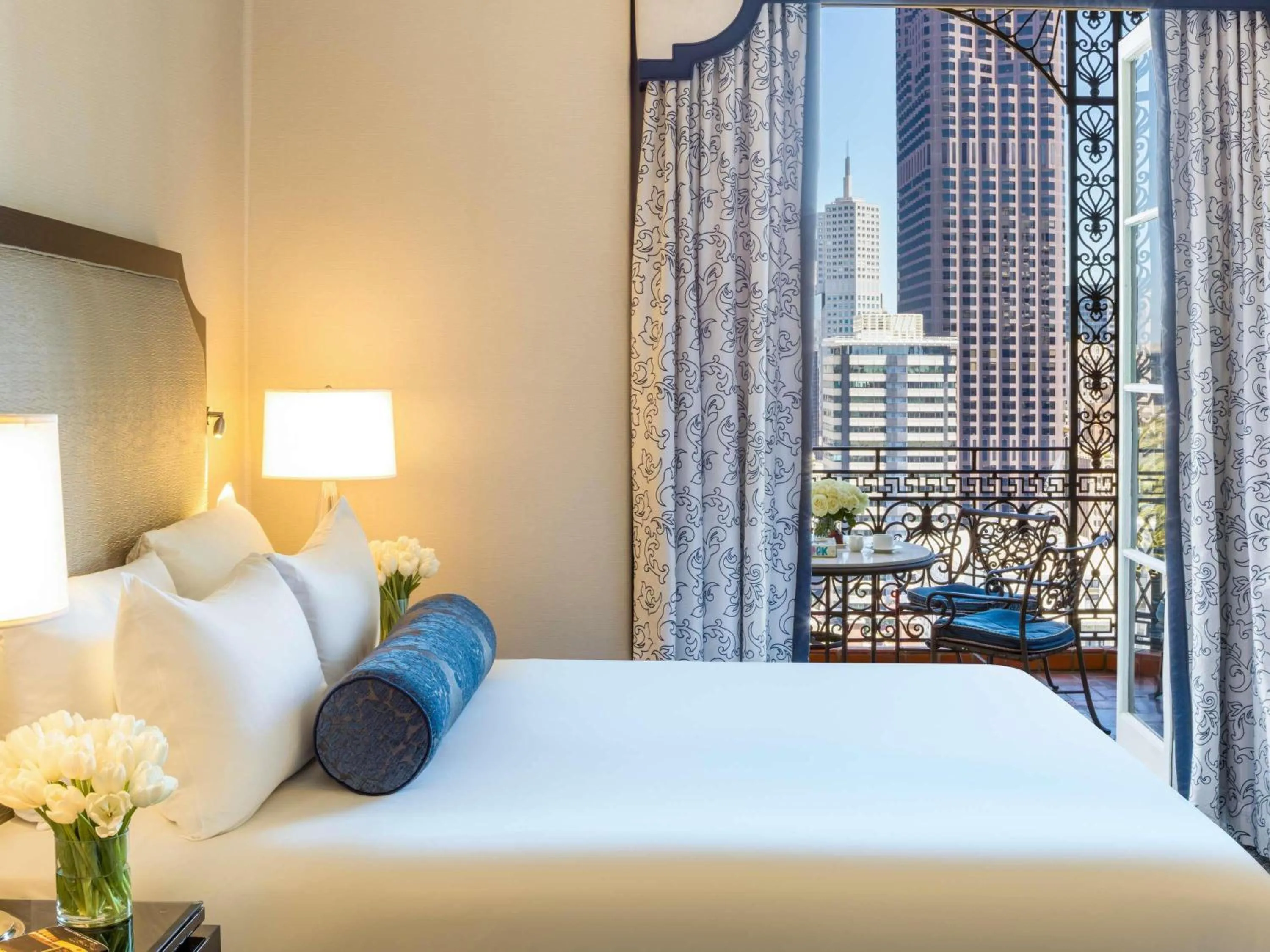 Bedroom, Bed in Fairmont San Francisco