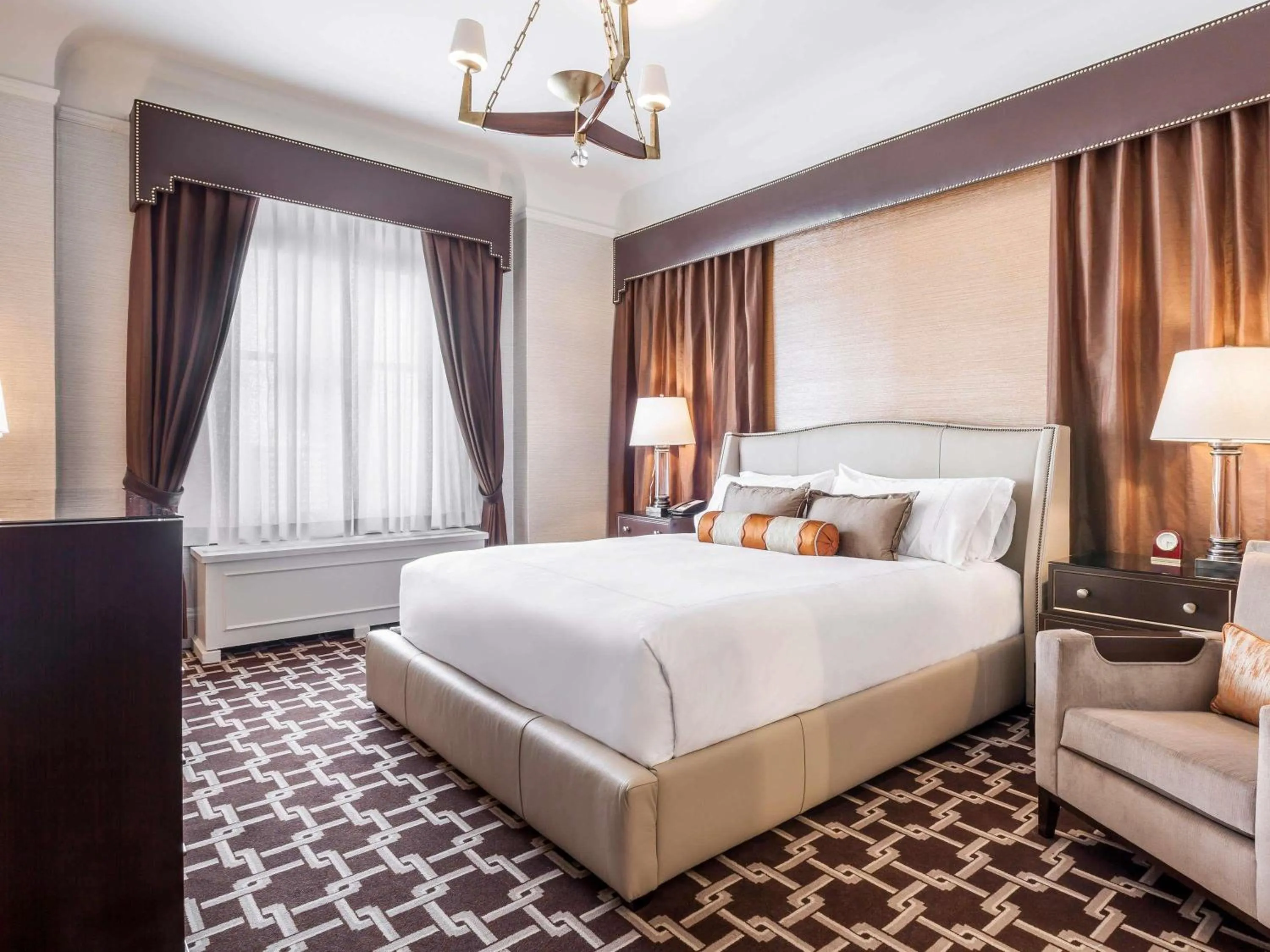 Bedroom, Bed in Fairmont San Francisco