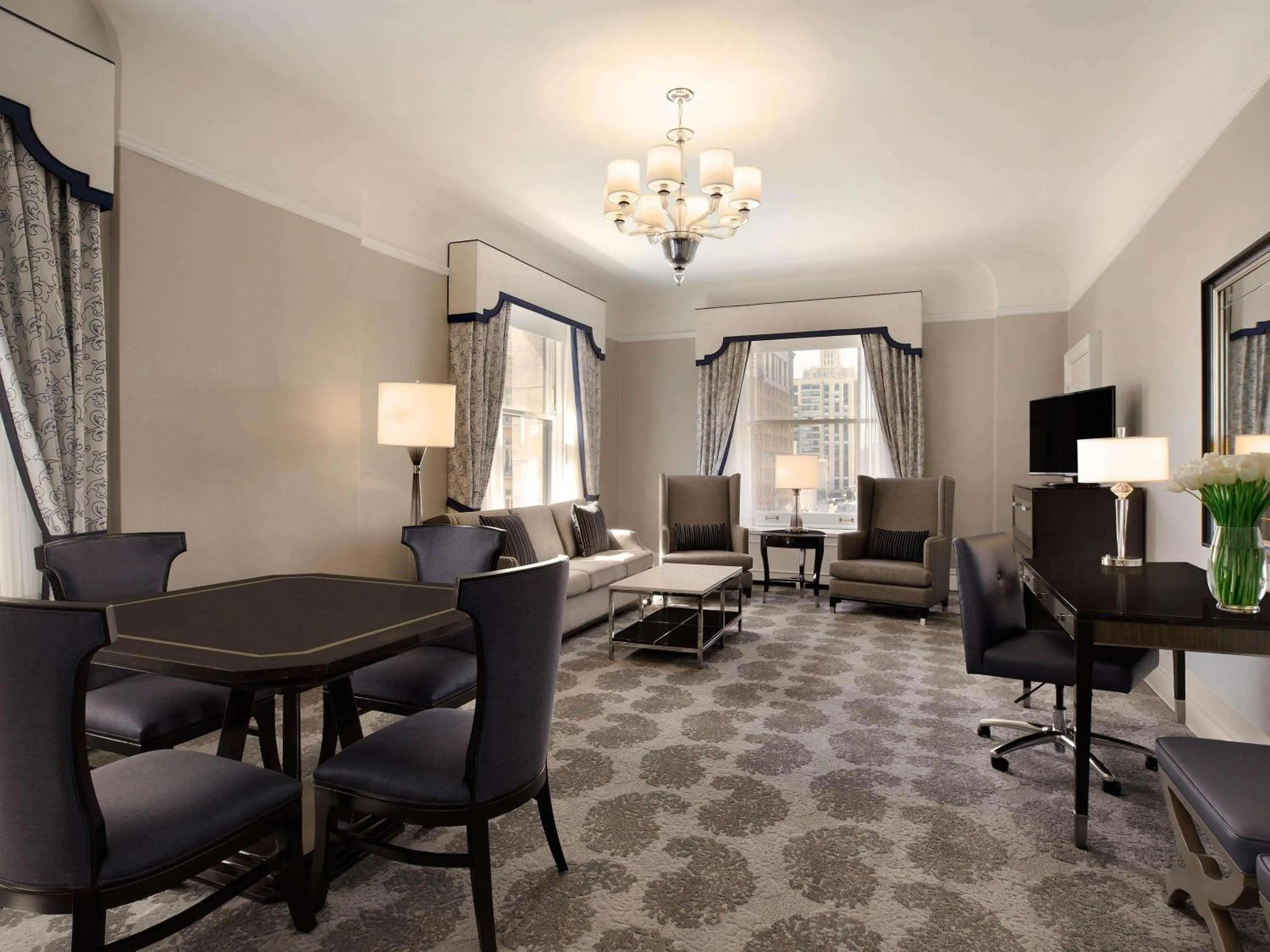 Bedroom in Fairmont San Francisco