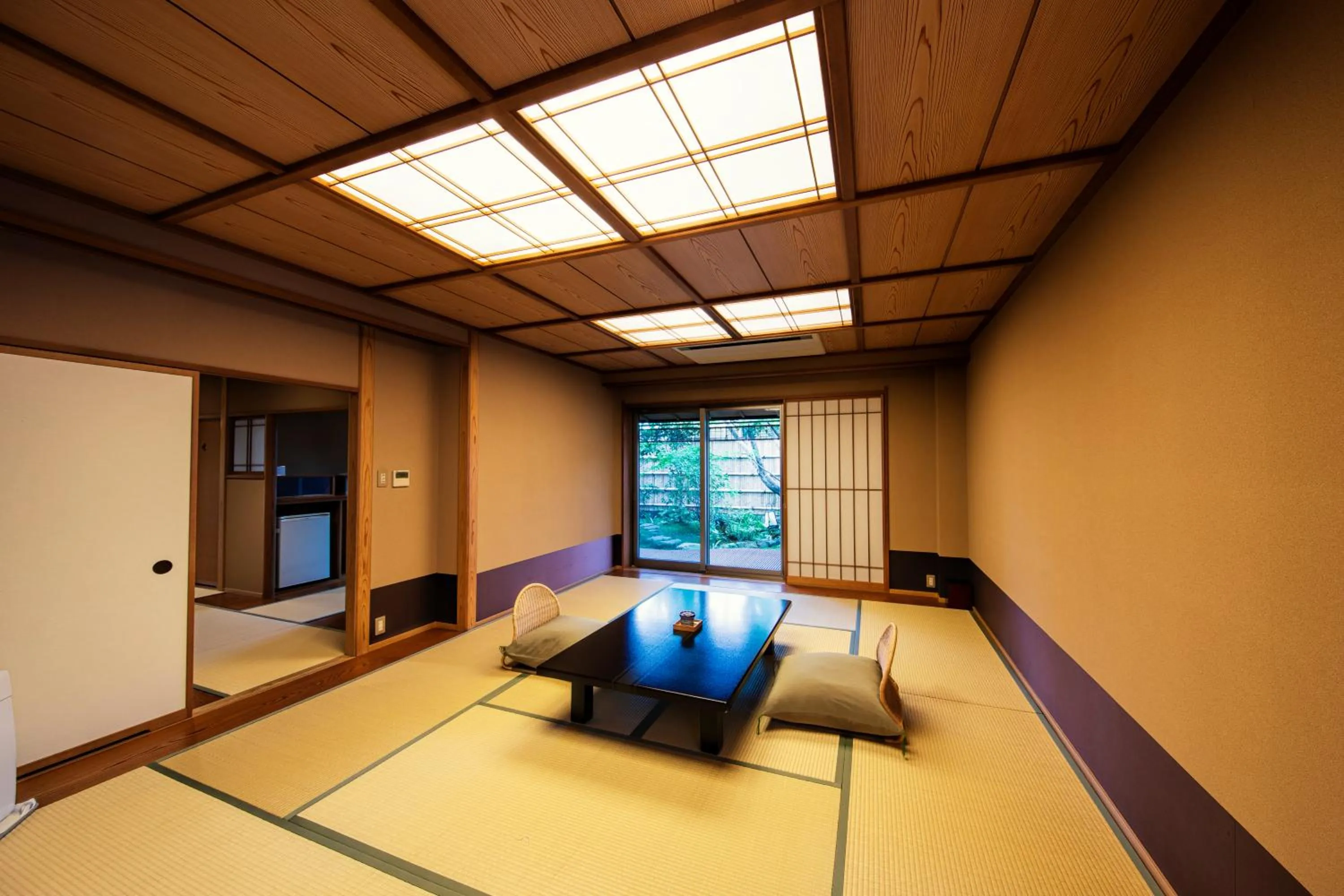 Bed in Yumeguri no Yado Yoshiharu