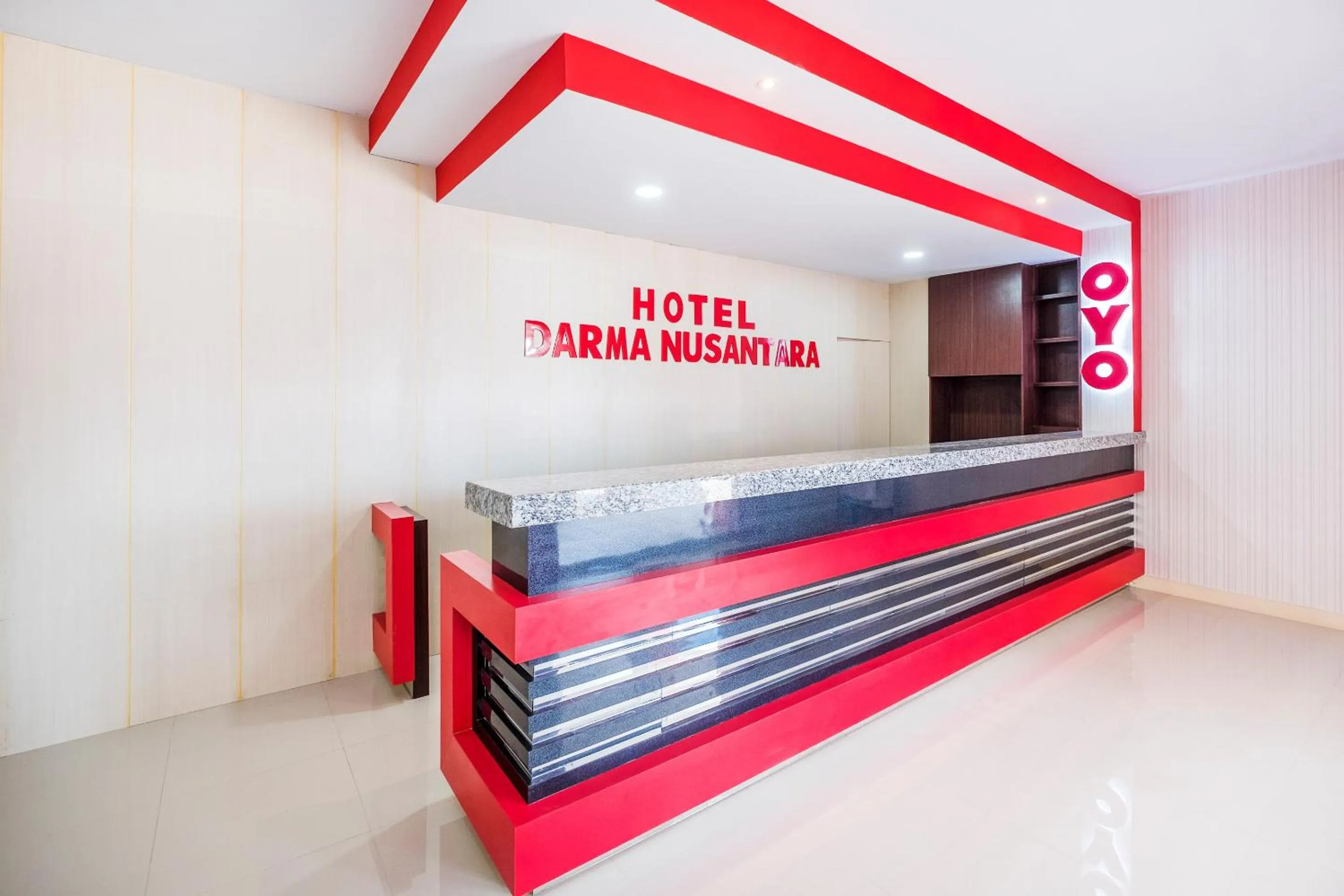 Lobby or reception in OYO 1633 Hotel Darma Nusantara 3