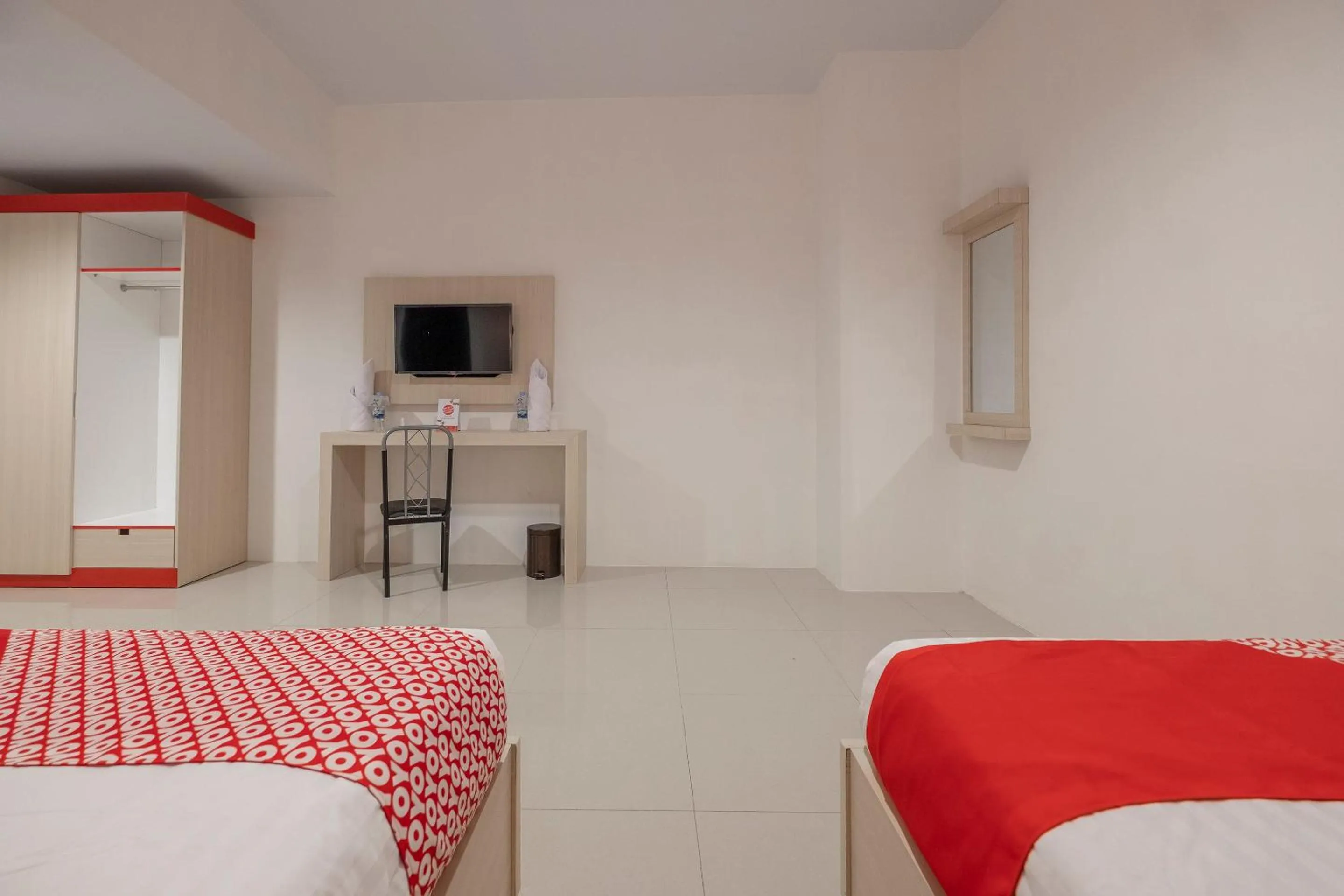 Superior Suite in OYO 1633 Hotel Darma Nusantara 3