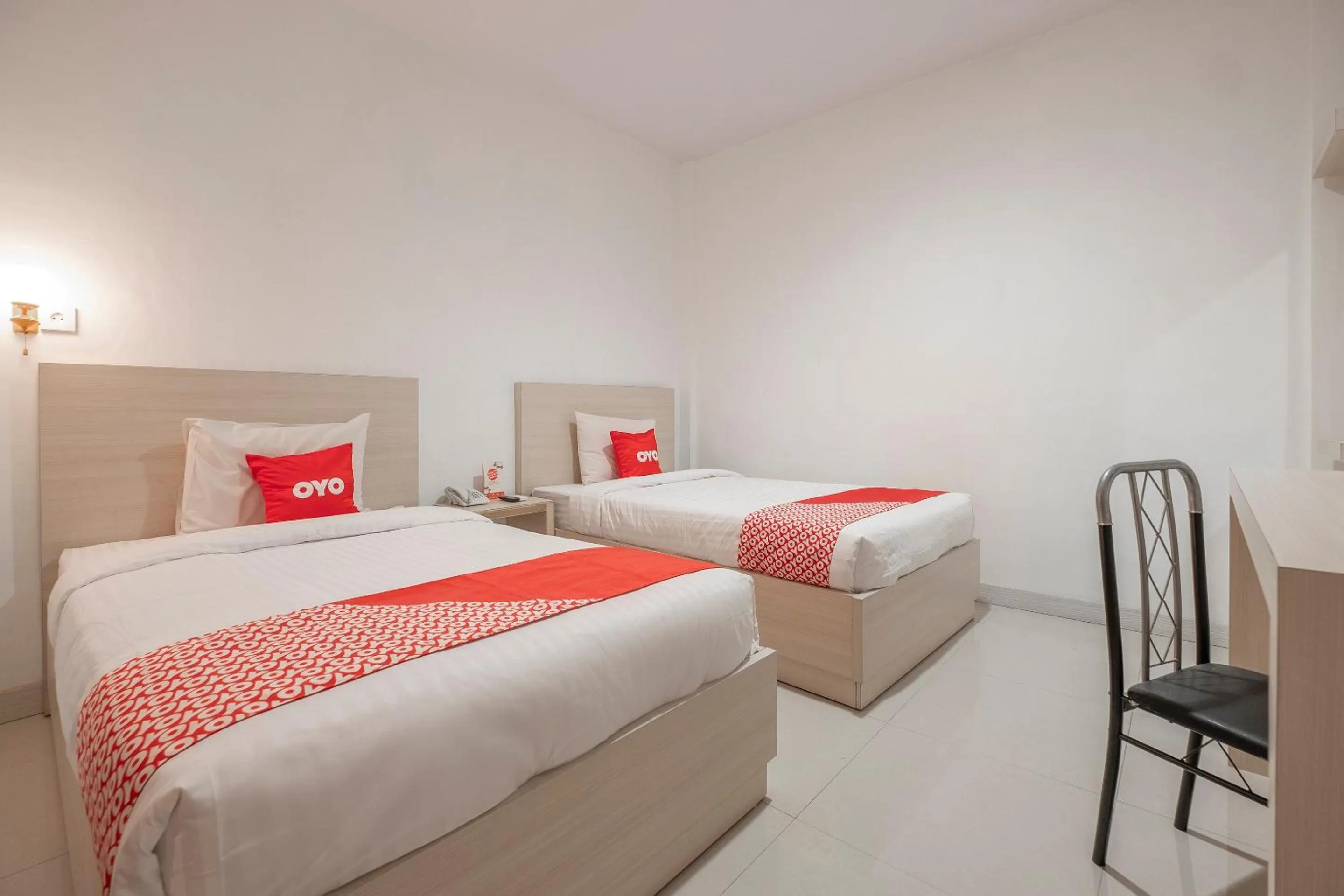 Bedroom in OYO 1633 Hotel Darma Nusantara 3