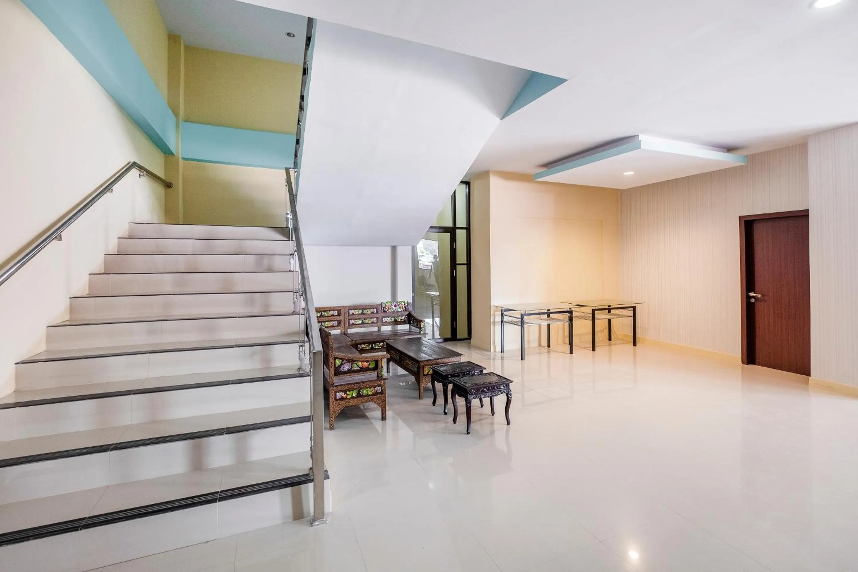 Lobby or reception in OYO 1633 Hotel Darma Nusantara 3