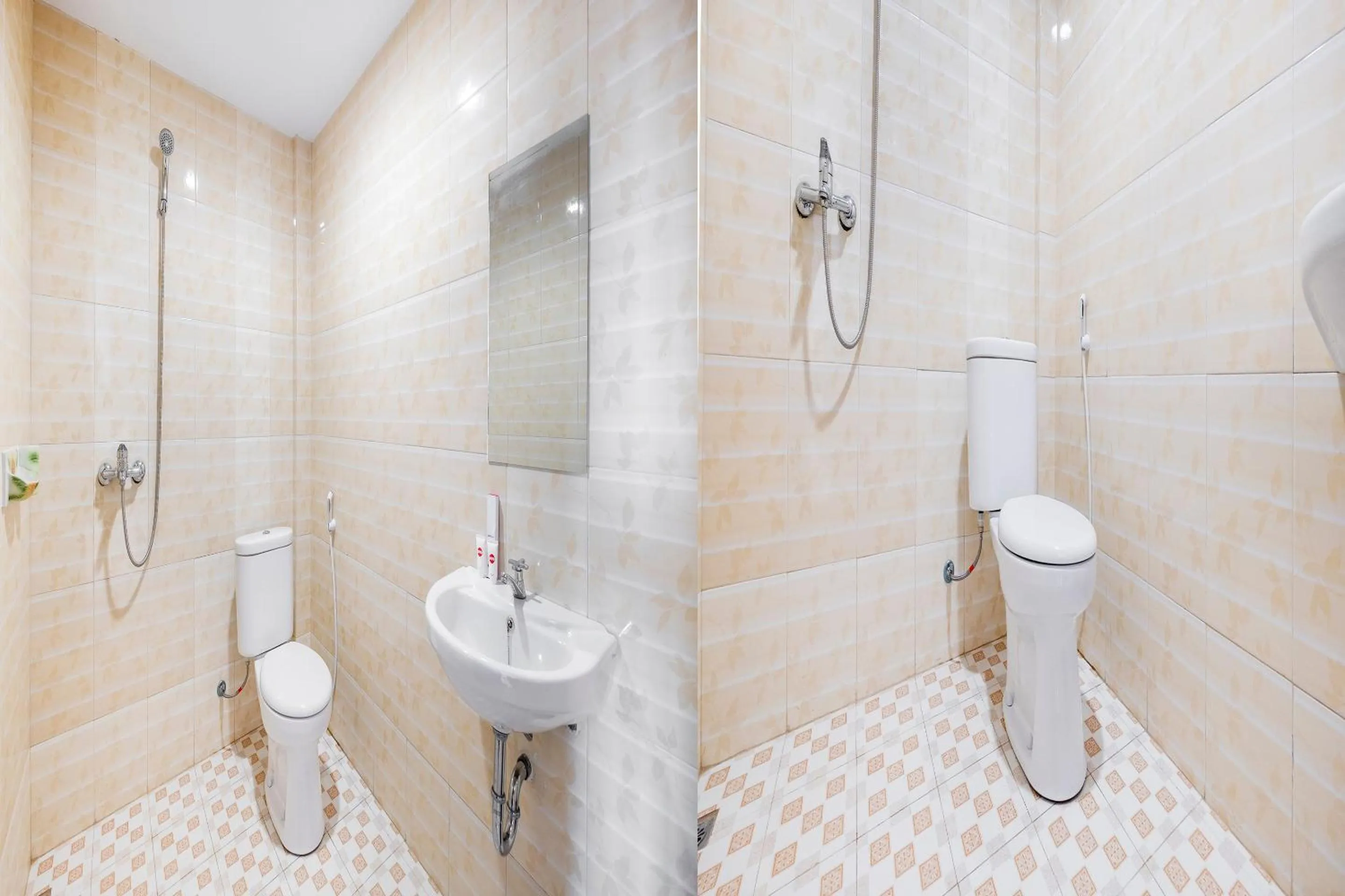 Bathroom in OYO 1633 Hotel Darma Nusantara 3