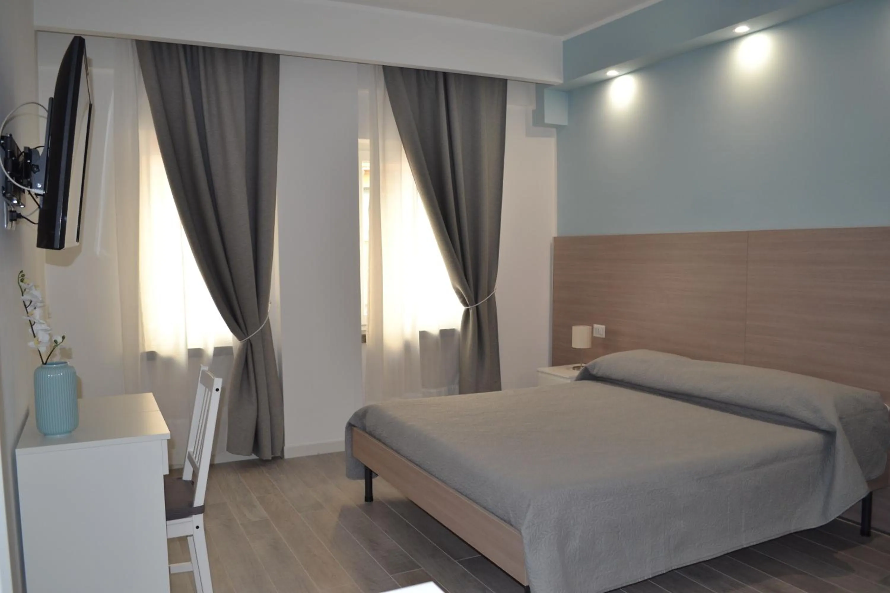 Photo of the whole room, Bed in Nazionale Suite