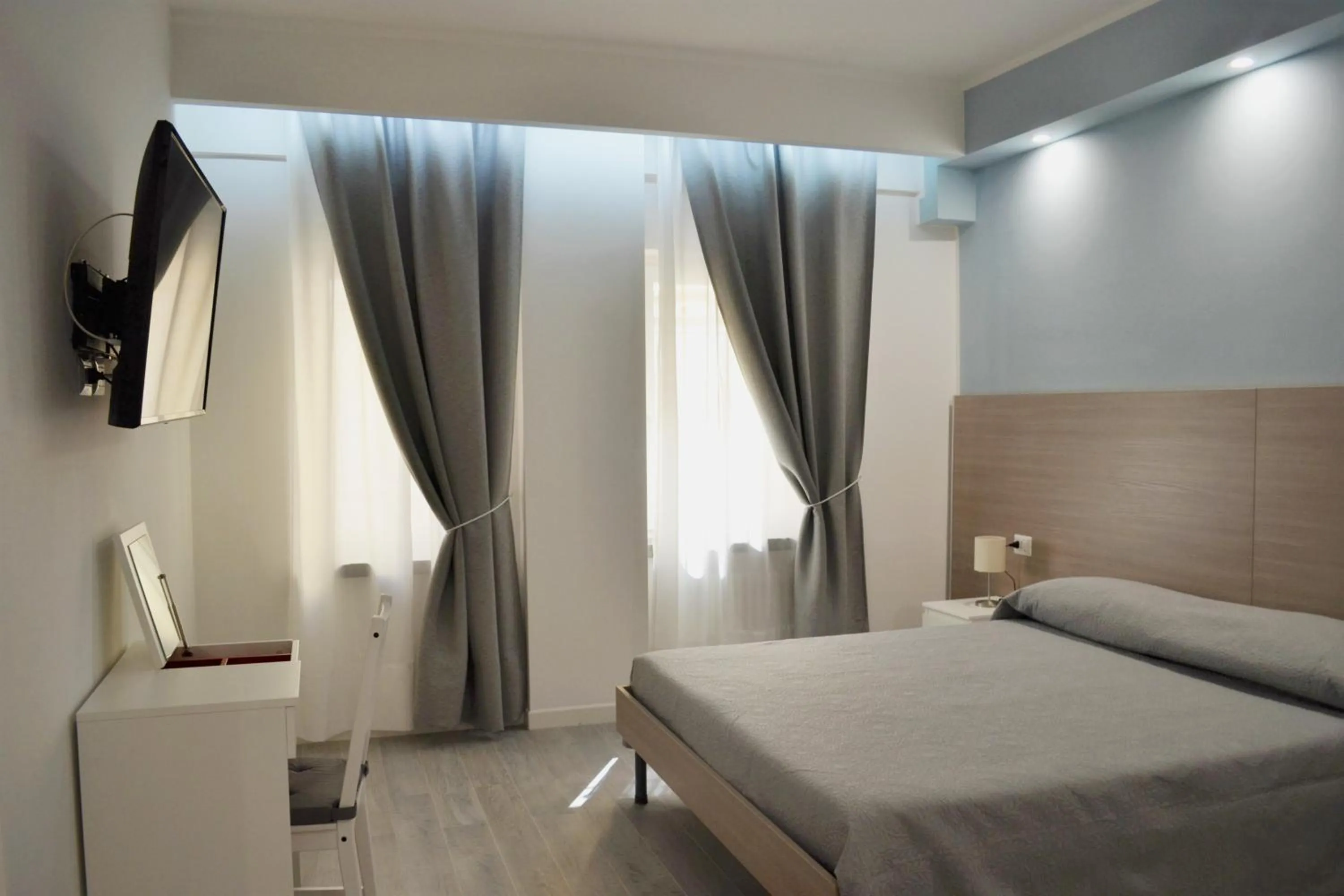 Photo of the whole room, Bed in Nazionale Suite