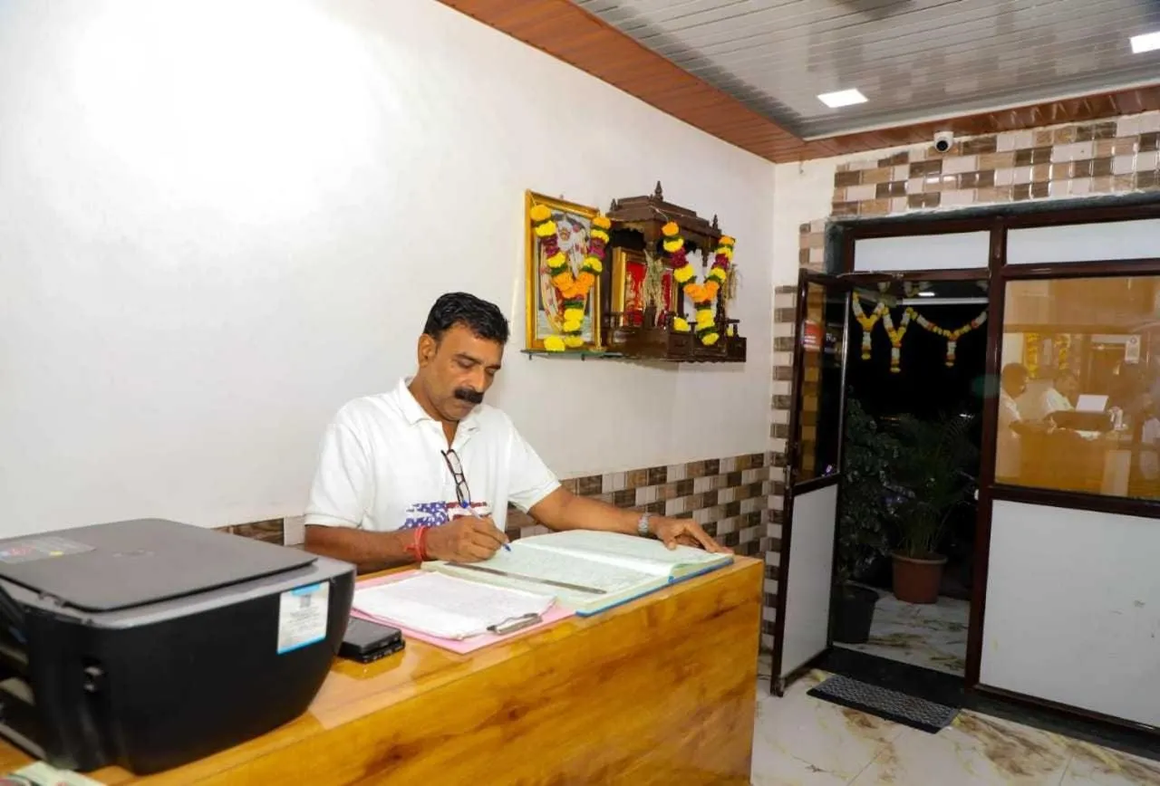 Lobby or reception in Hotel O Sargam Lodging And Boarding
