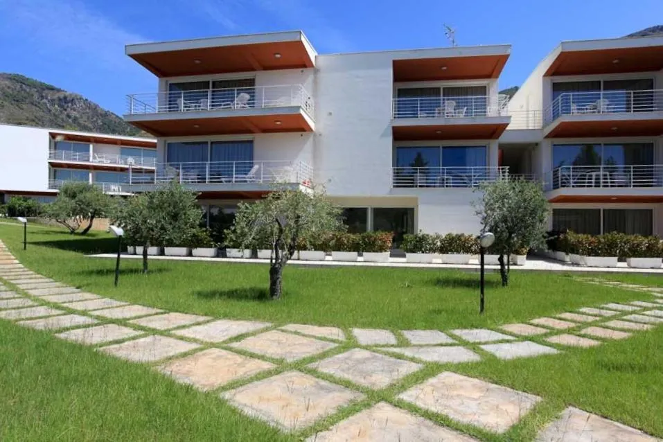 Property building in Sporting Club Resort