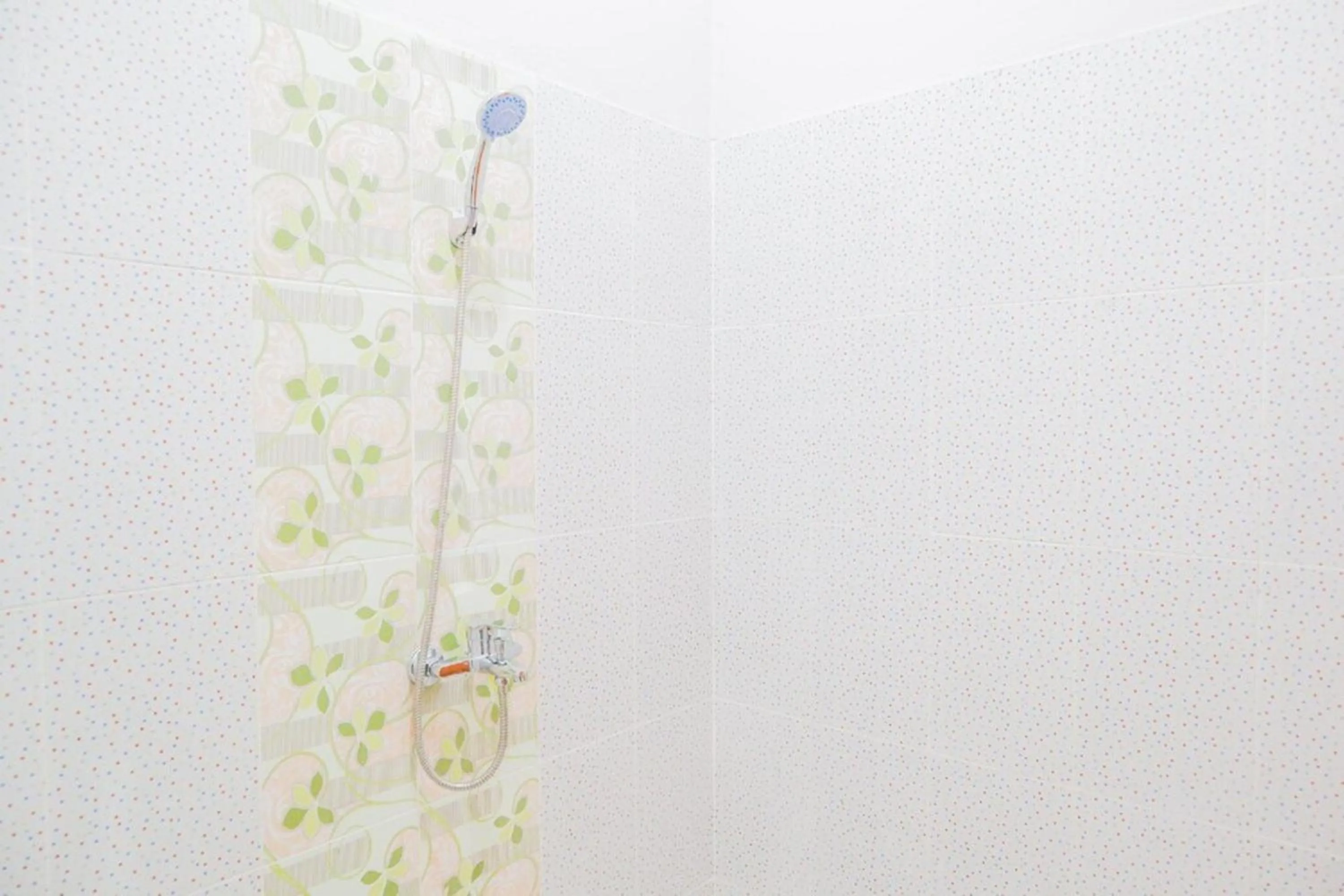 Bathroom in Hotel O Axl Residence