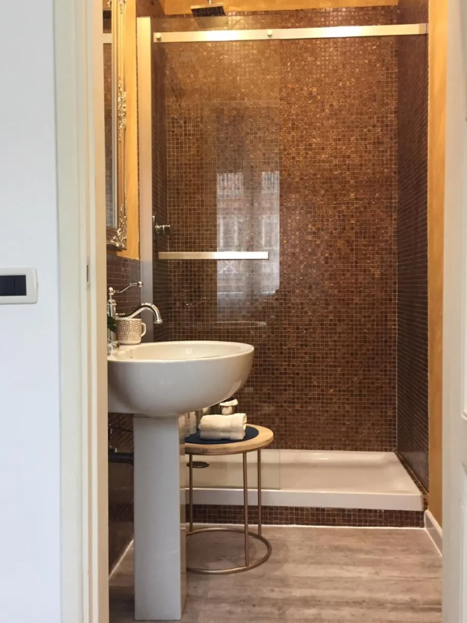 Bathroom in B&B Colombo by Addler House Ospitality