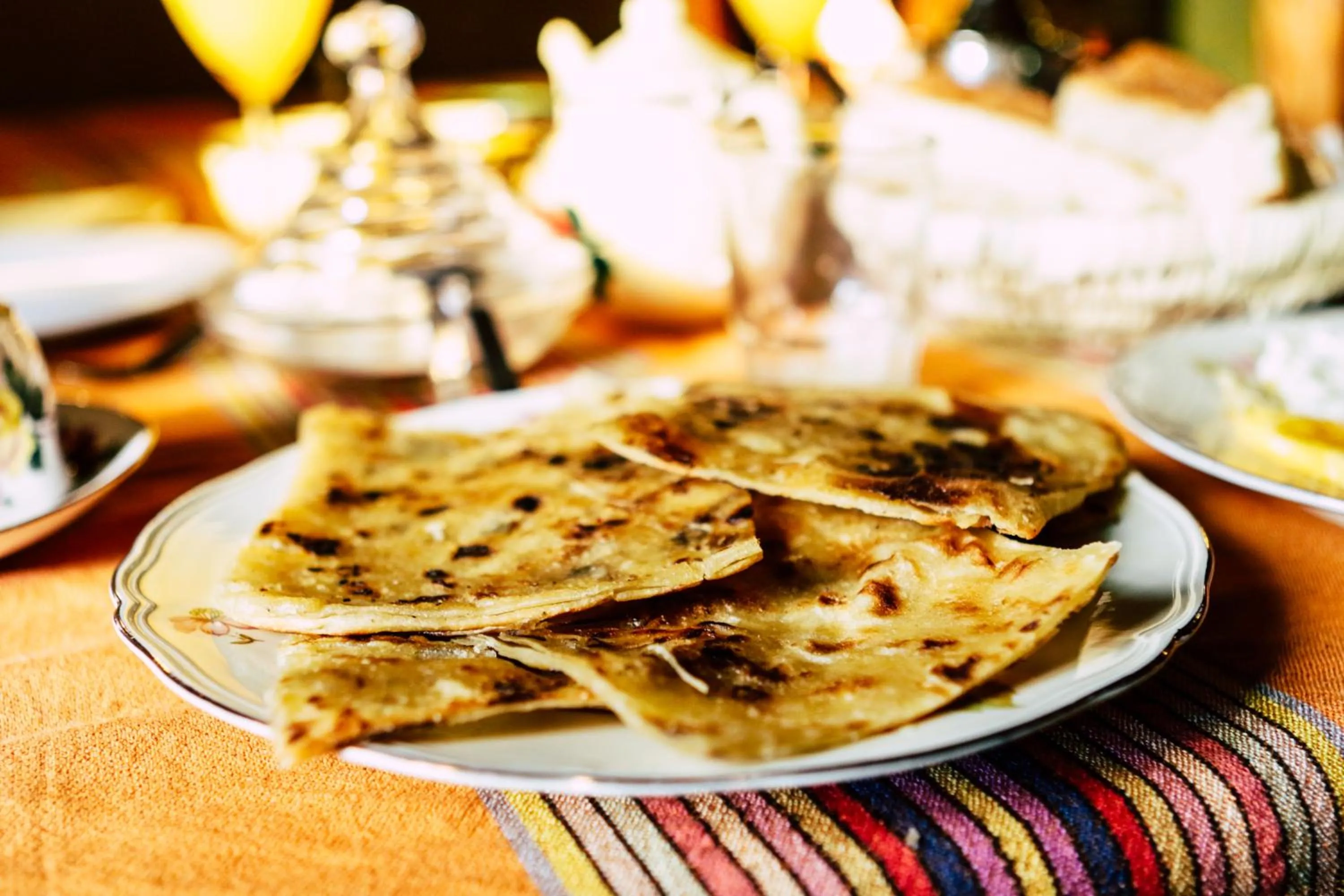 Restaurant/places to eat in Riad Caravasar