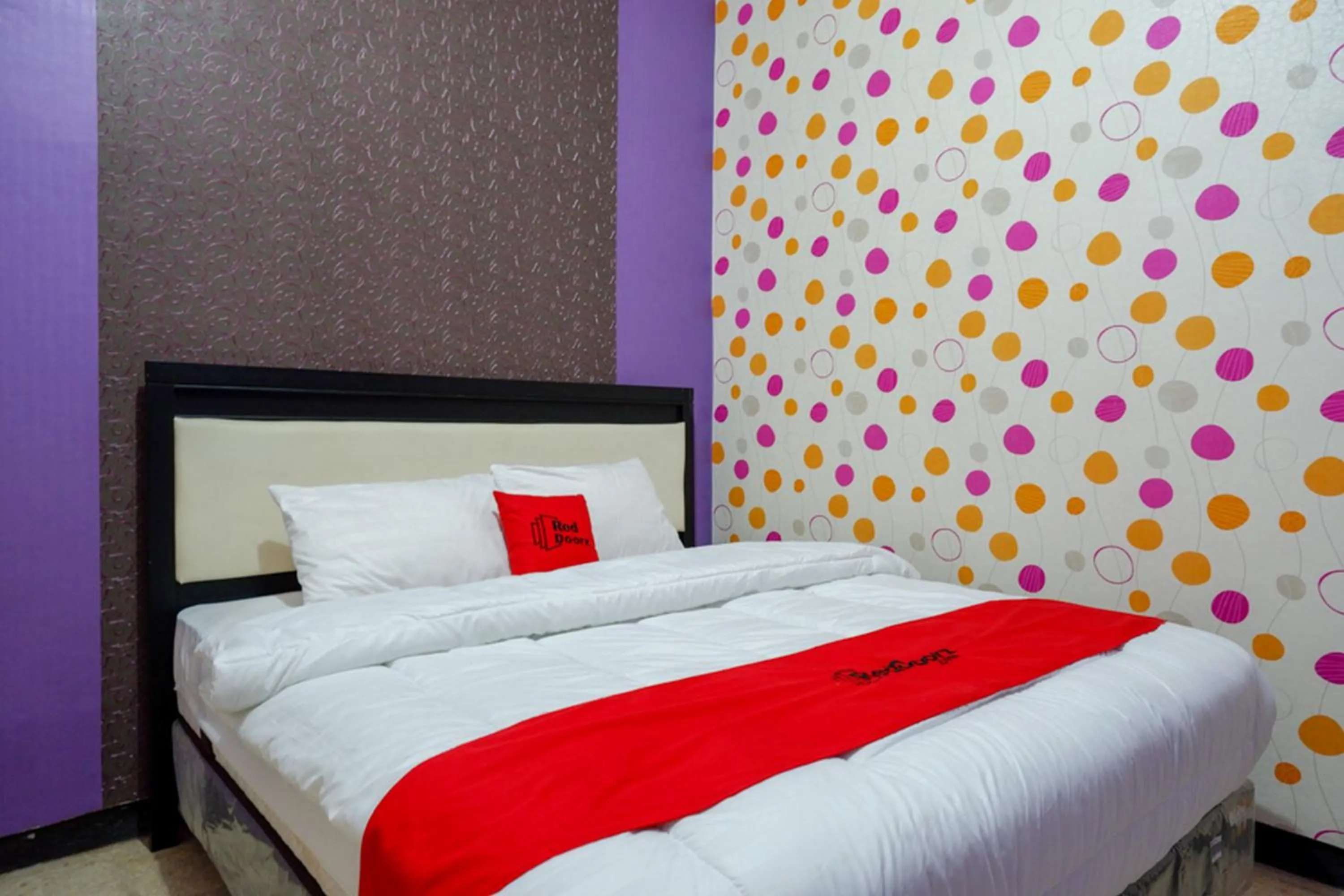 Bedroom, Bed in RedDoorz near Stasiun Kebumen