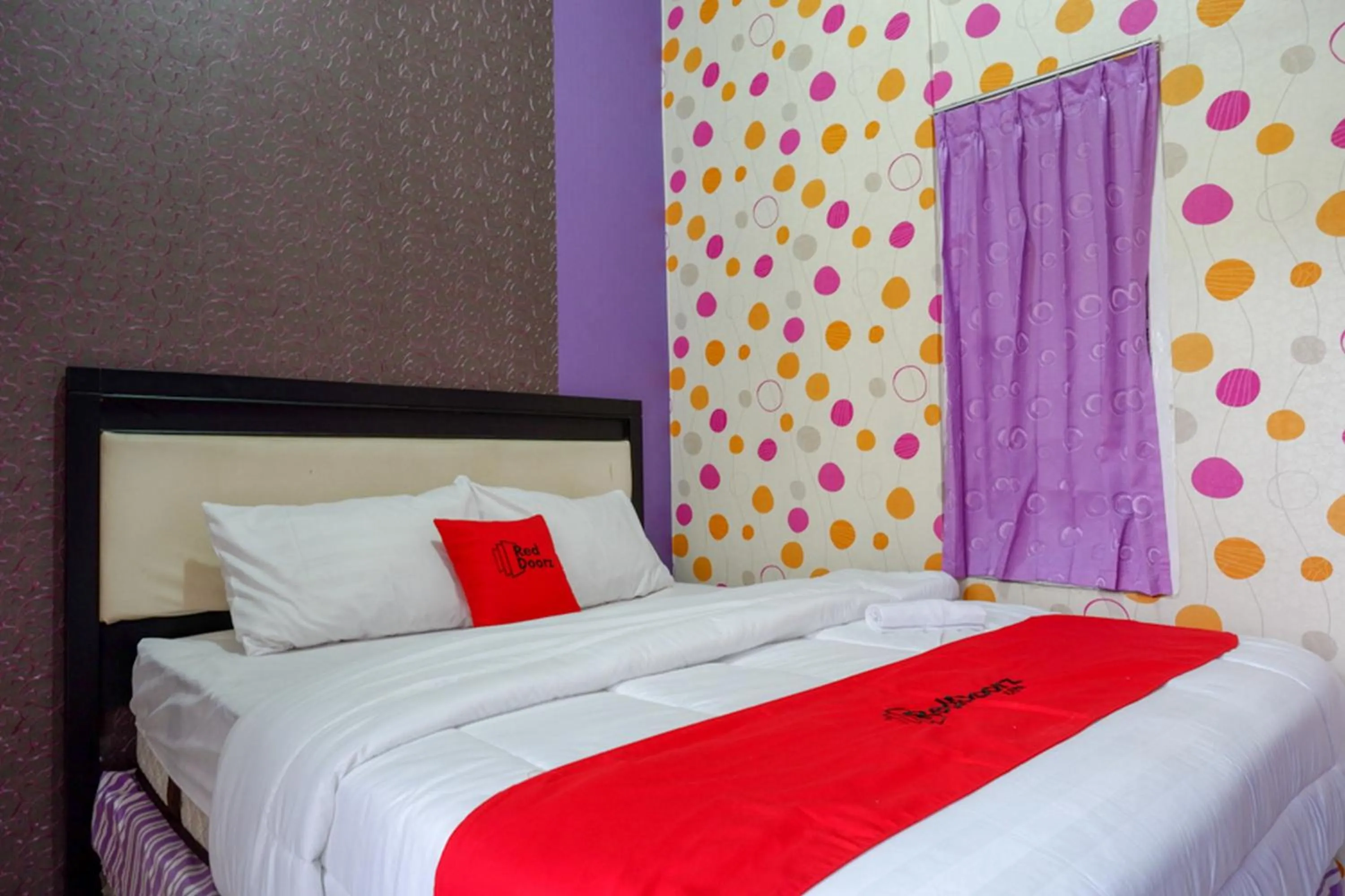 Bedroom, Bed in RedDoorz near Stasiun Kebumen