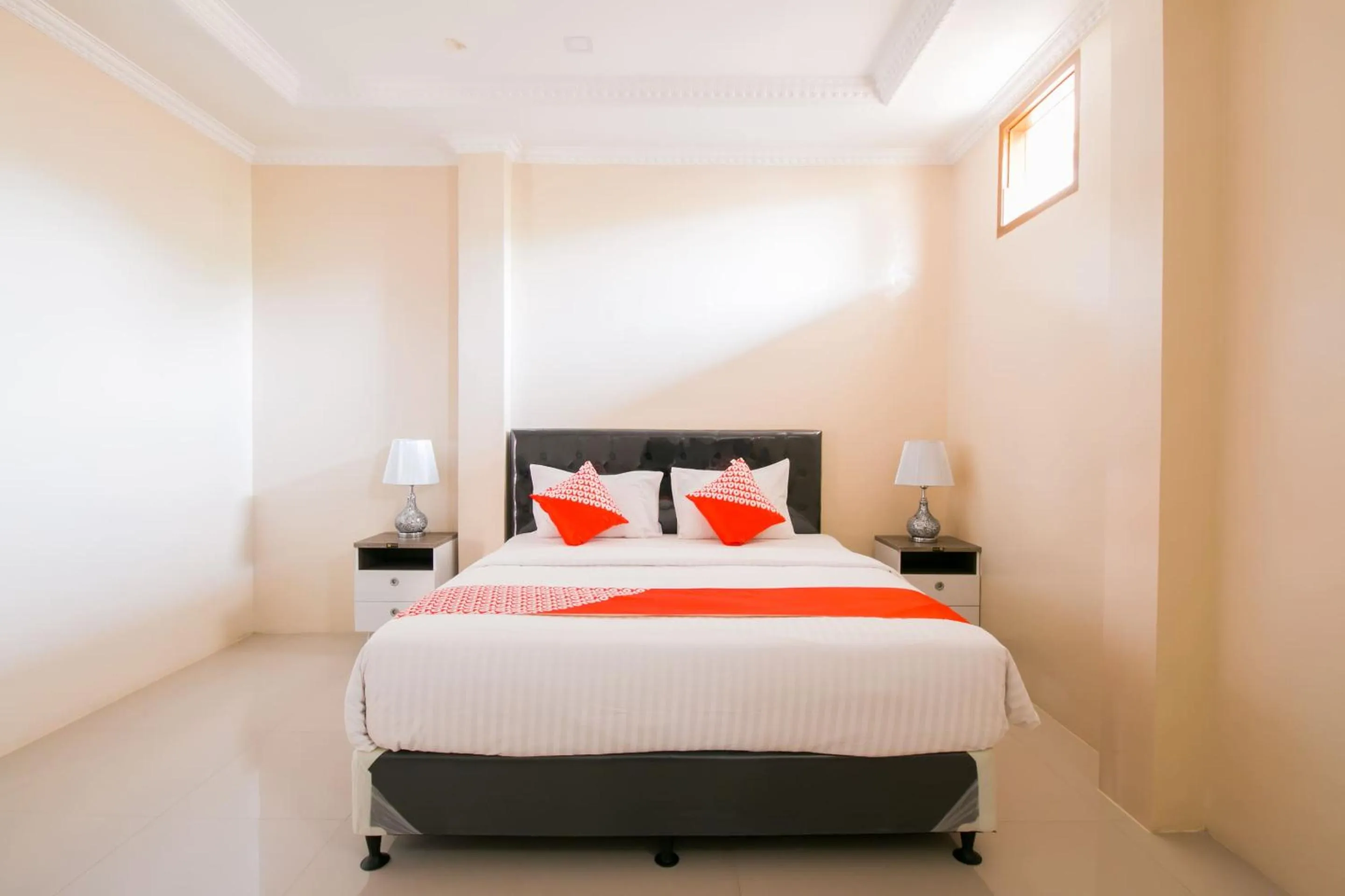 Bedroom, Bed in Hotel O Edotel Smkn 1 Pacet Syariah