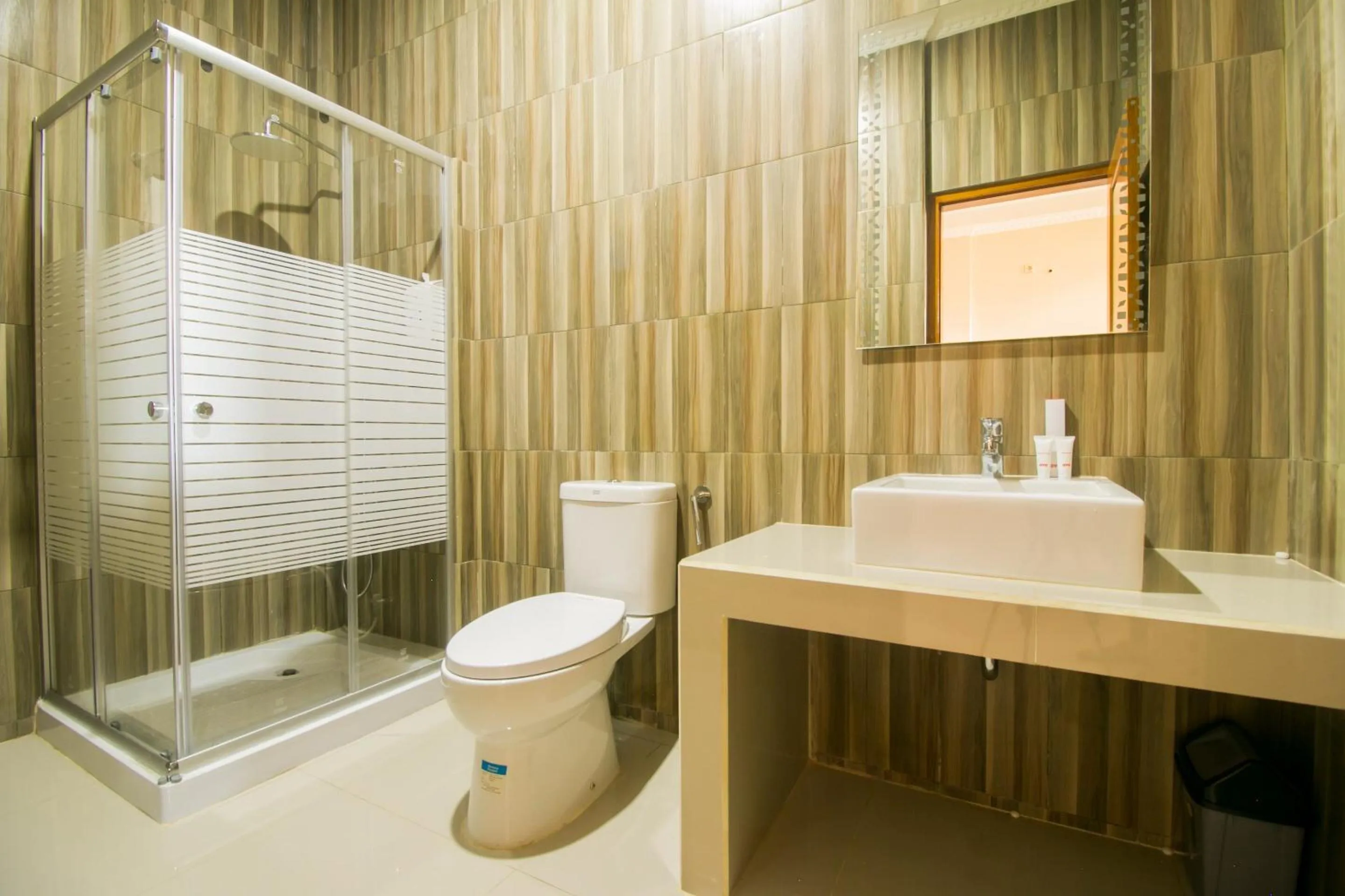 Bathroom in Hotel O Edotel Smkn 1 Pacet Syariah