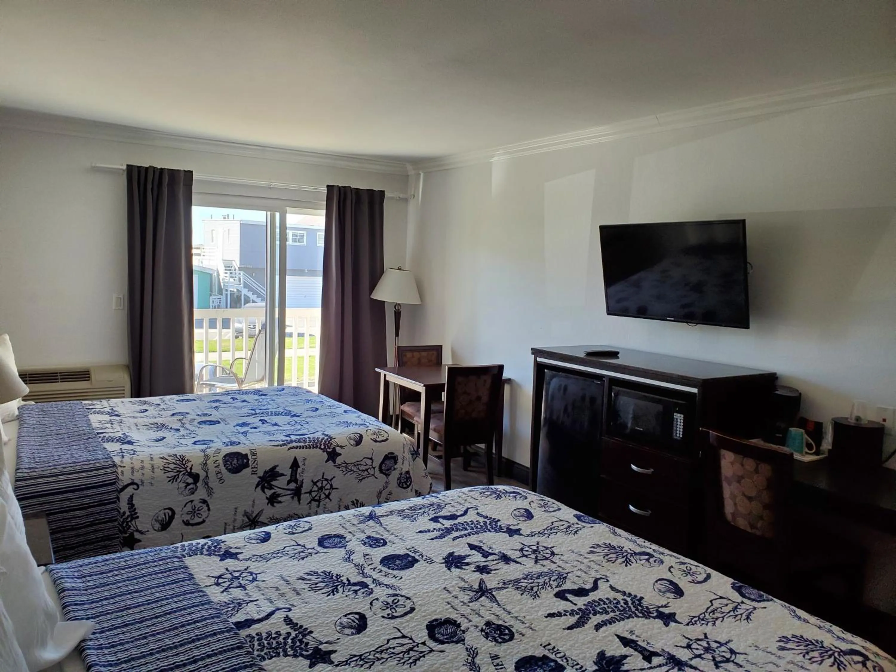 TV and multimedia, Bed in Ocean Surf Inn & Suites