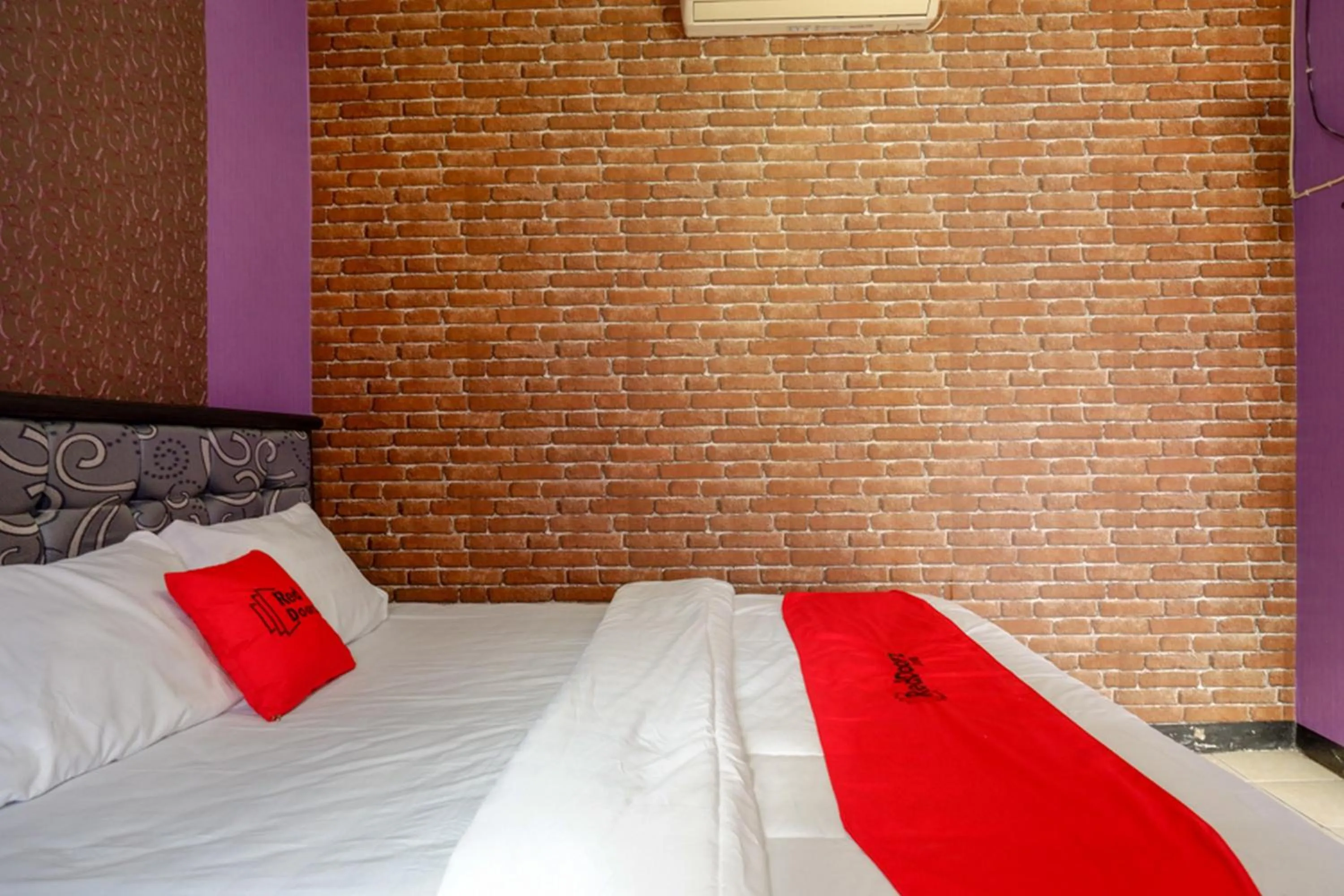 Bed in RedDoorz near RSUD Kebumen