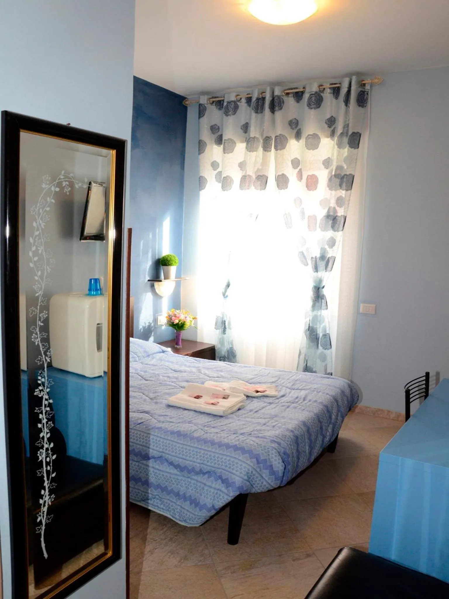 Bedroom, Bed in Aracoeli